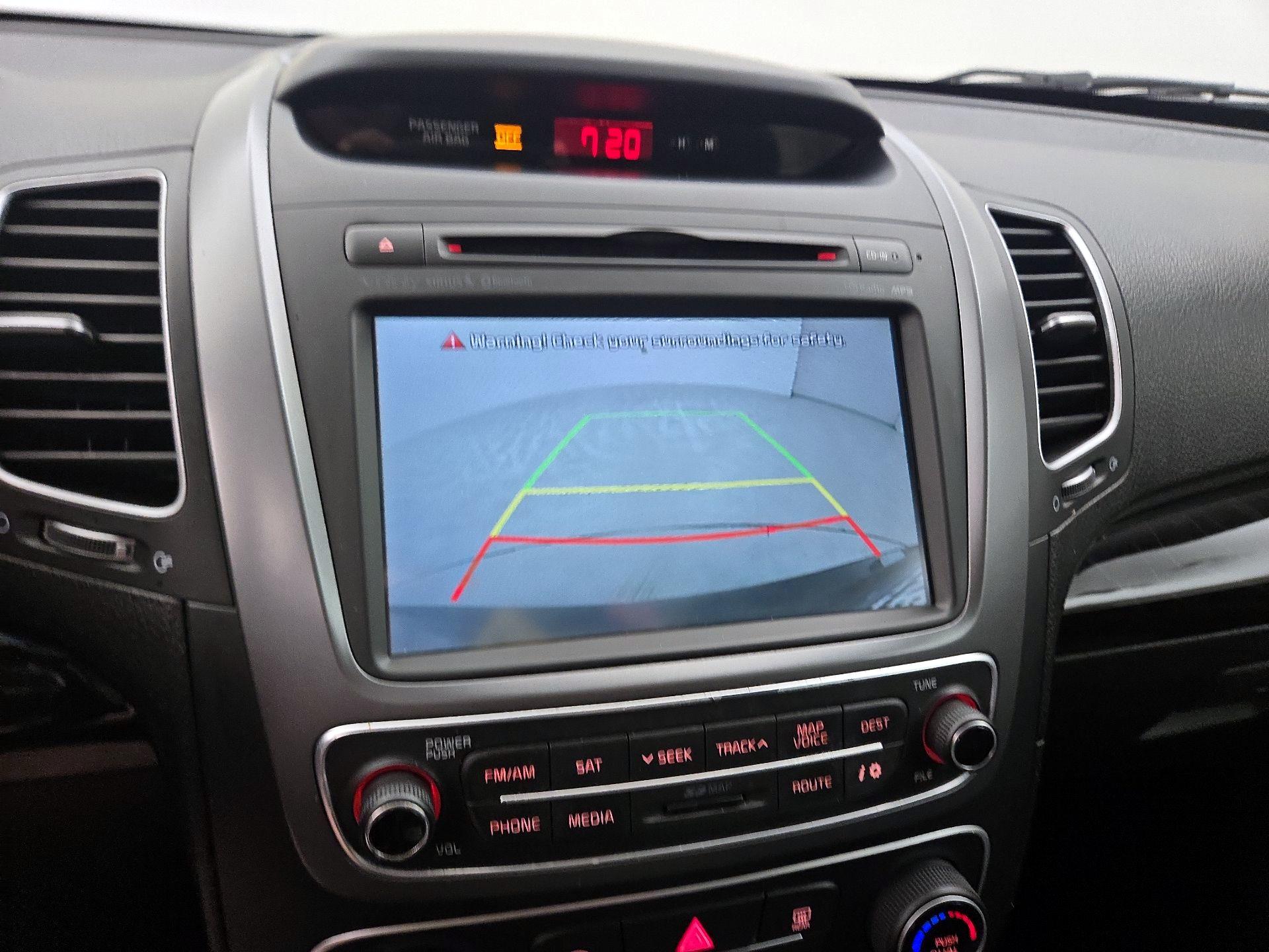 Thumbnail: 2015 Kia Sorento - 15