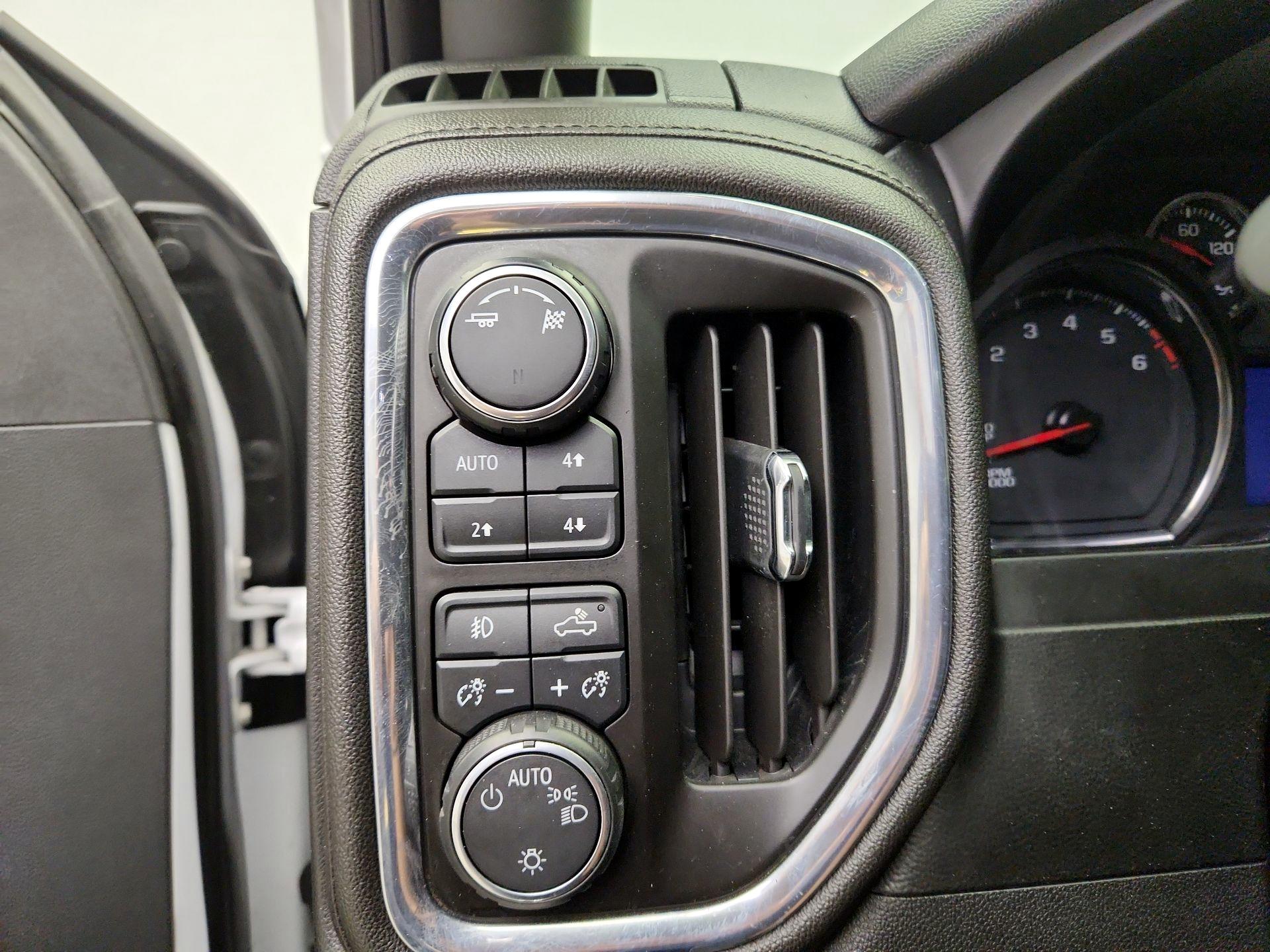 Thumbnail: 2019 Chevrolet Silverado 1500 - 13