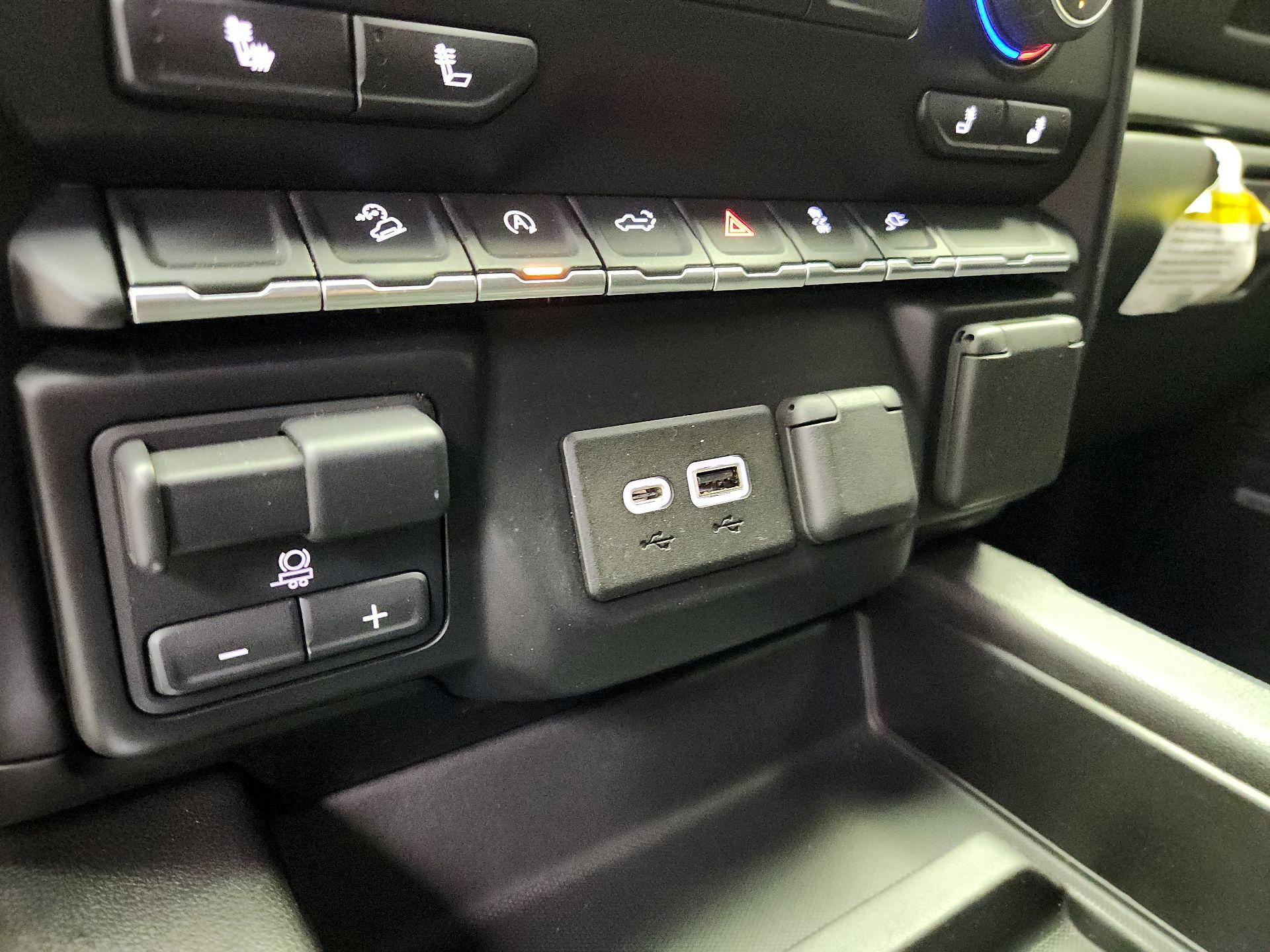 Thumbnail: 2019 Chevrolet Silverado 1500 - 18