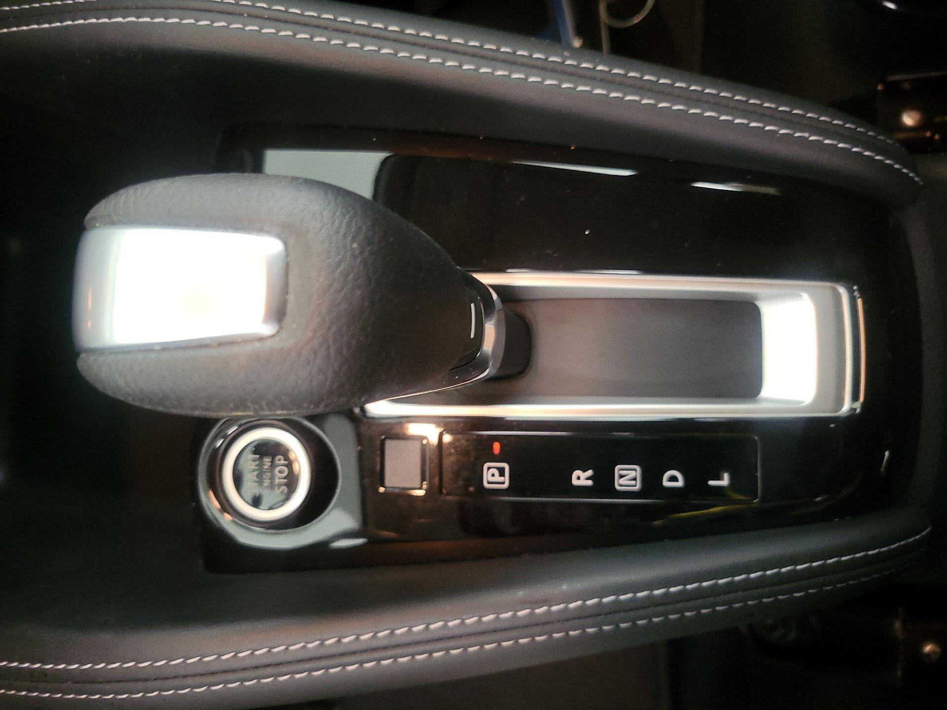 Thumbnail: 2020 Nissan Kicks - 16