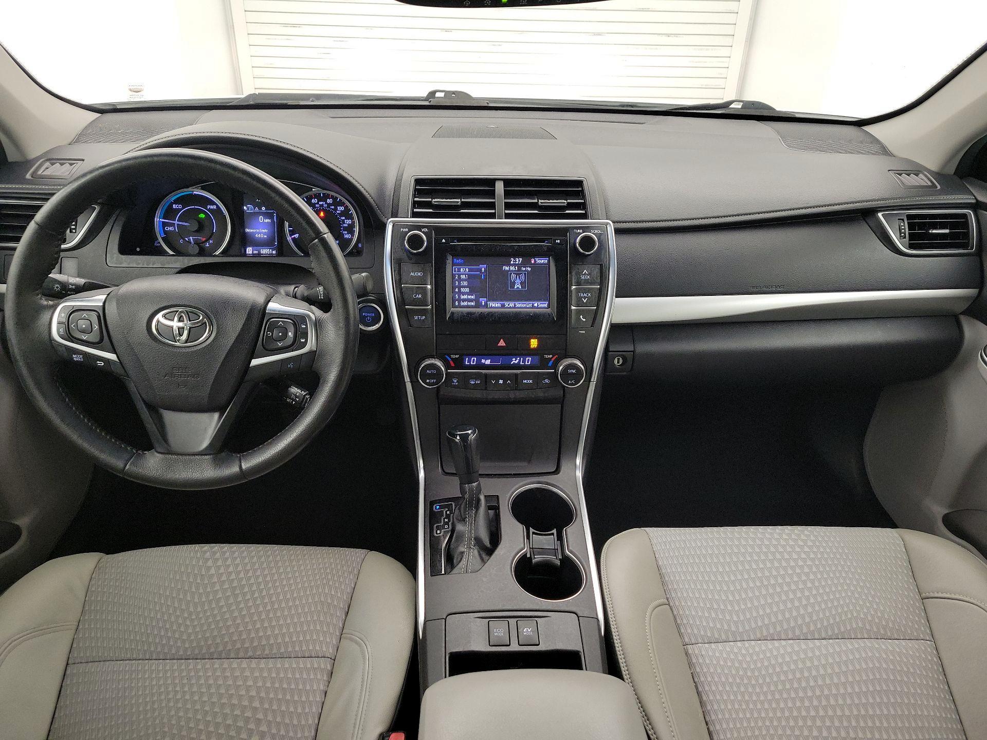 Thumbnail: 2015 Toyota Camry - 9