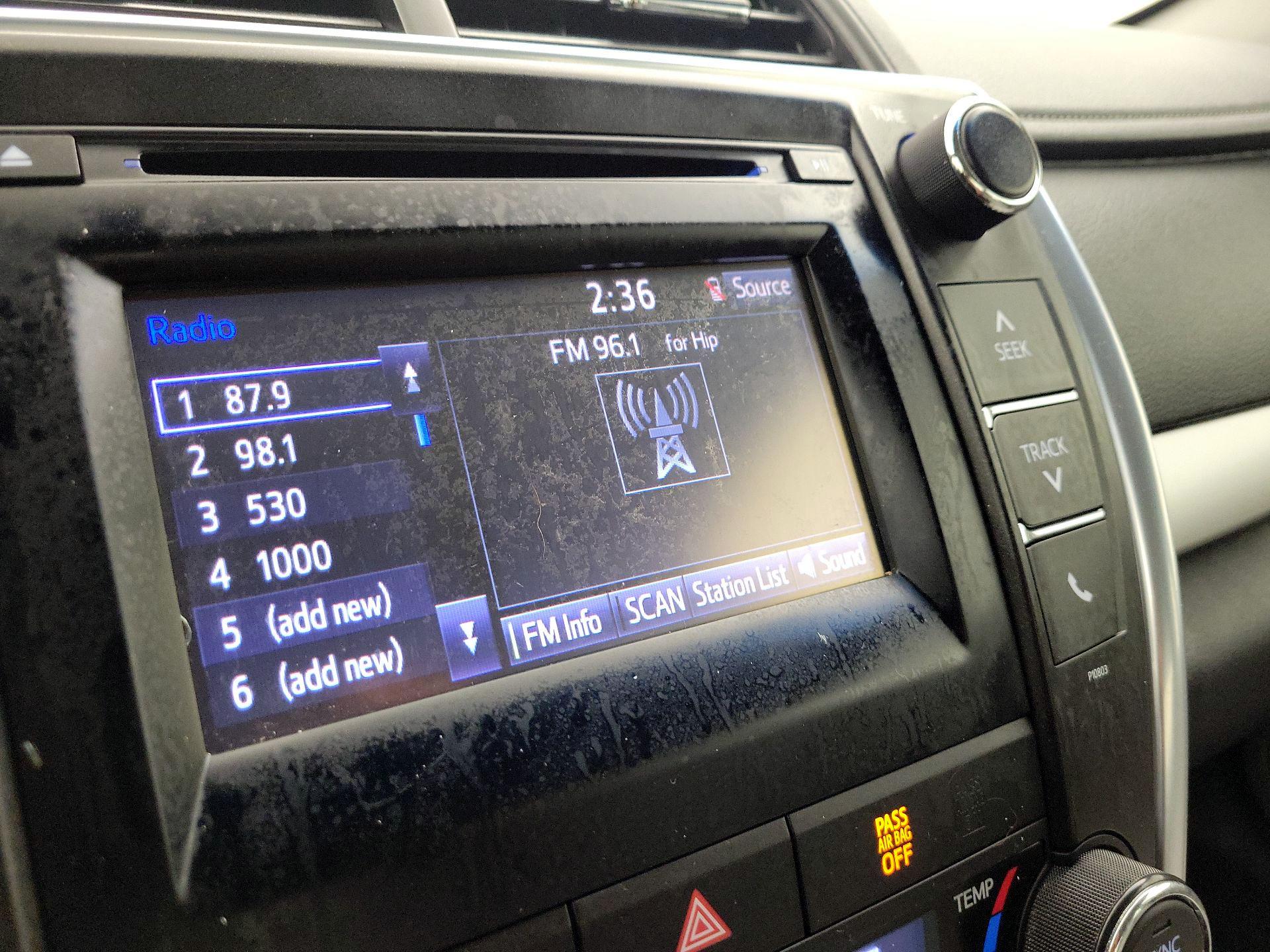 Thumbnail: 2015 Toyota Camry - 15