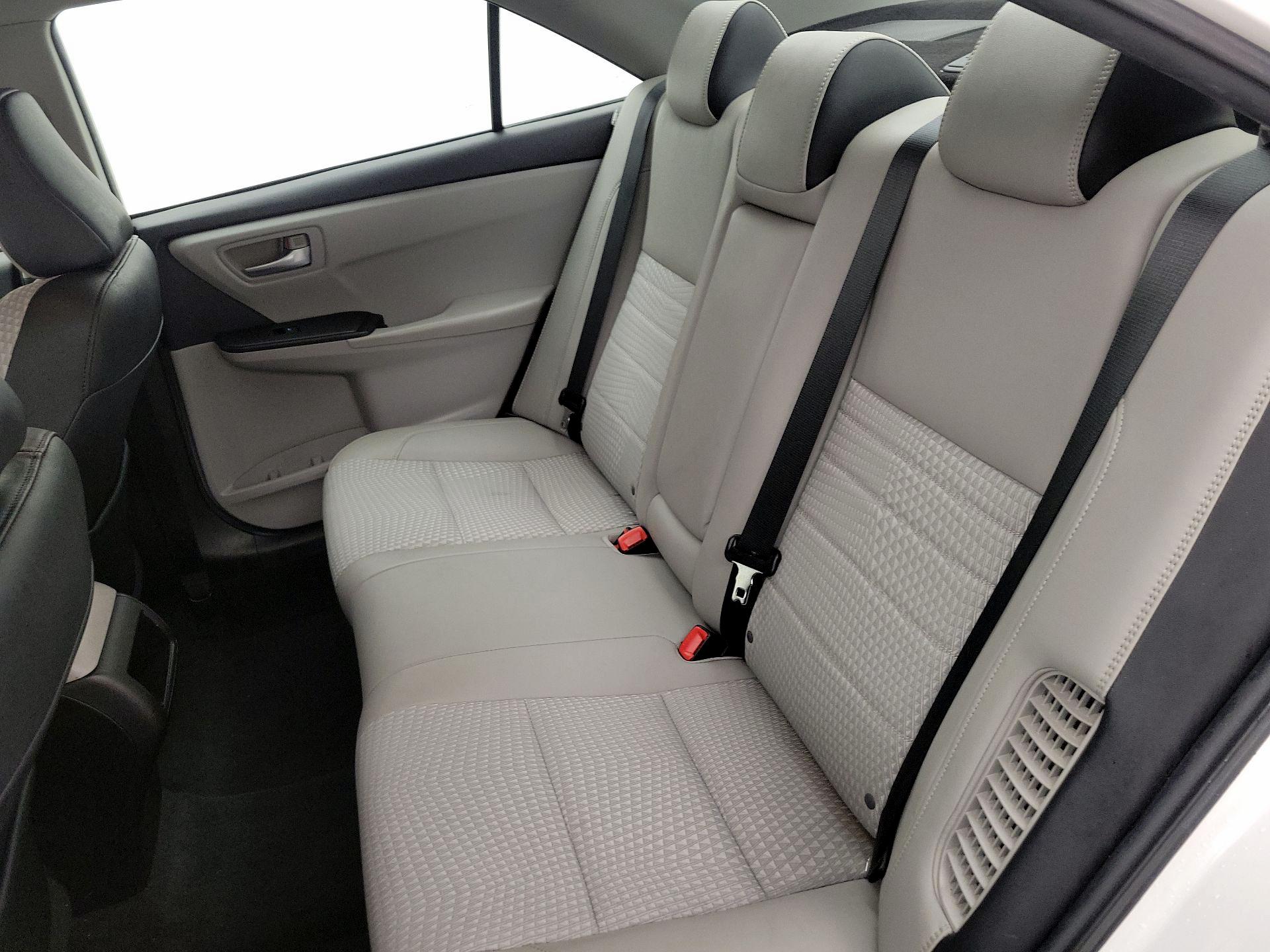 Thumbnail: 2015 Toyota Camry - 19