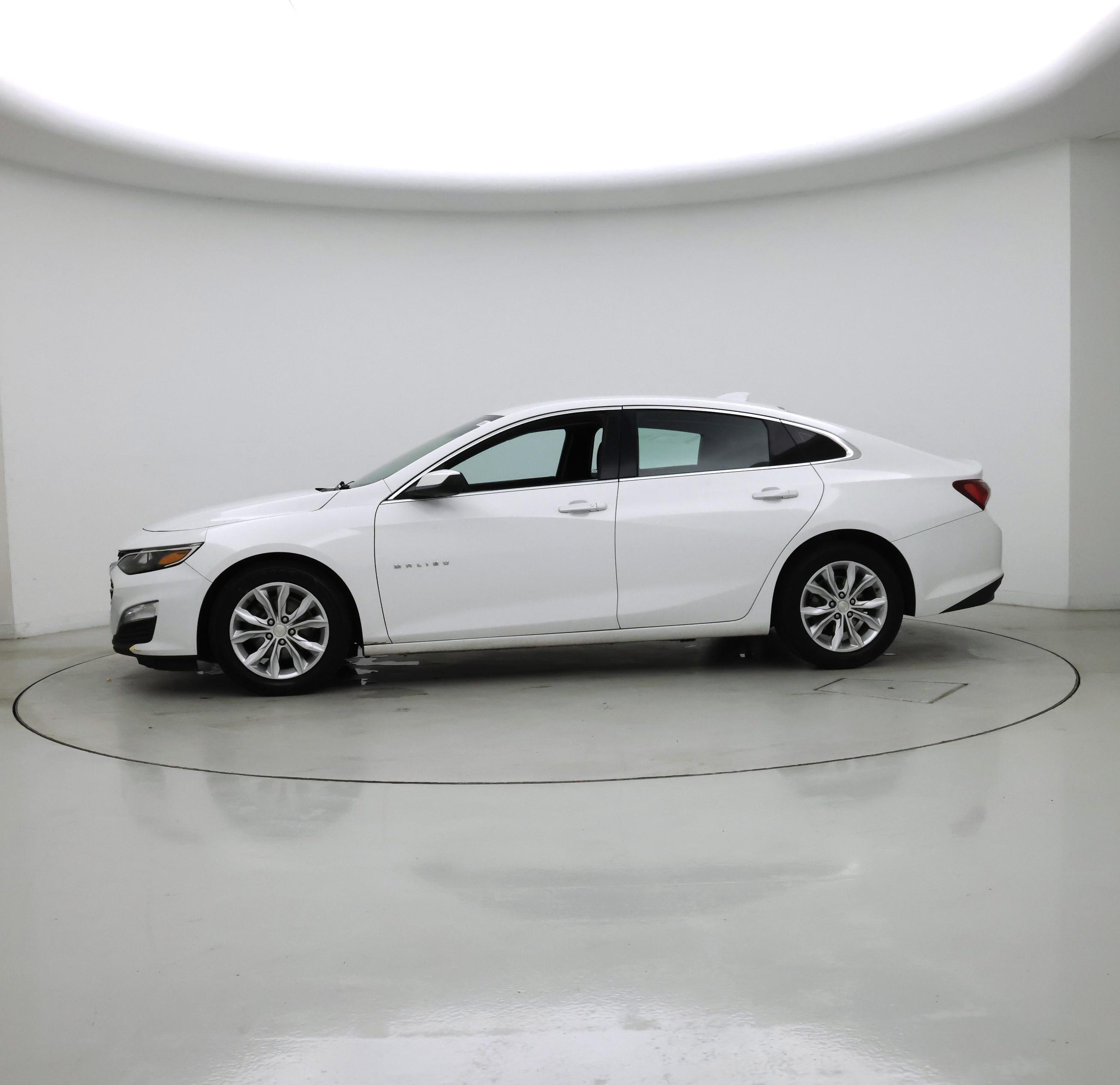 Thumbnail: 2020 Chevrolet Malibu - 3