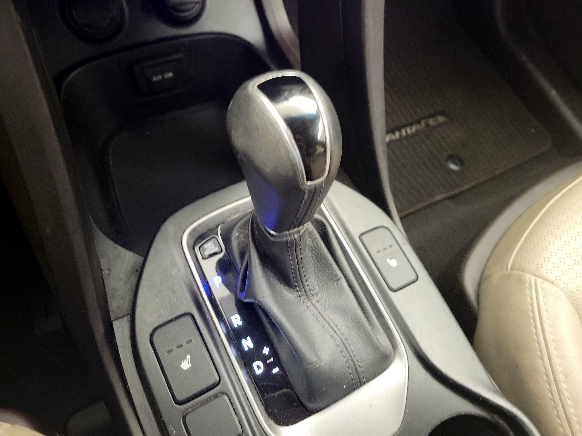 Thumbnail: 2013 Hyundai Santa Fe - 17