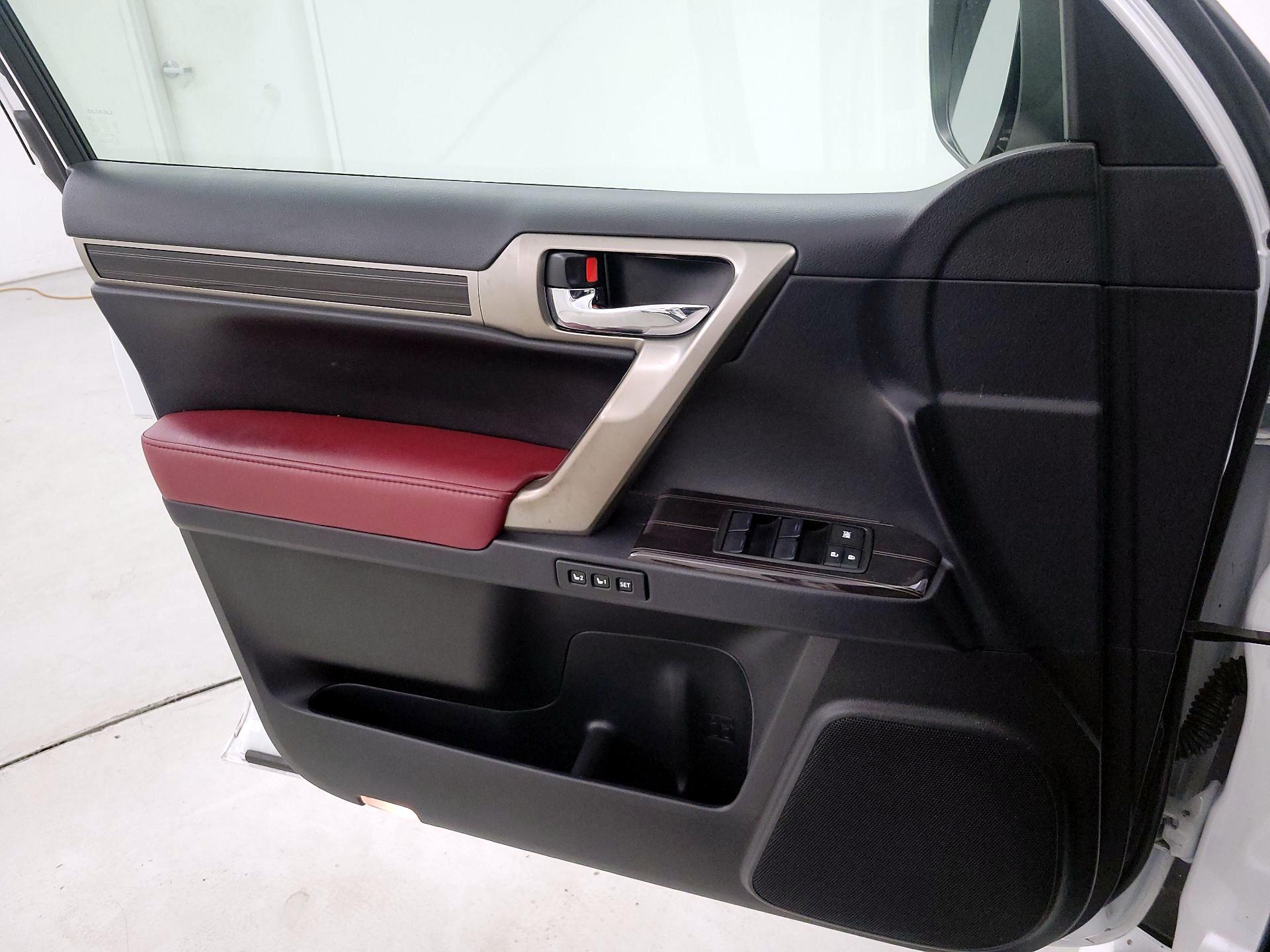 Thumbnail: 2020 Lexus GX - 12