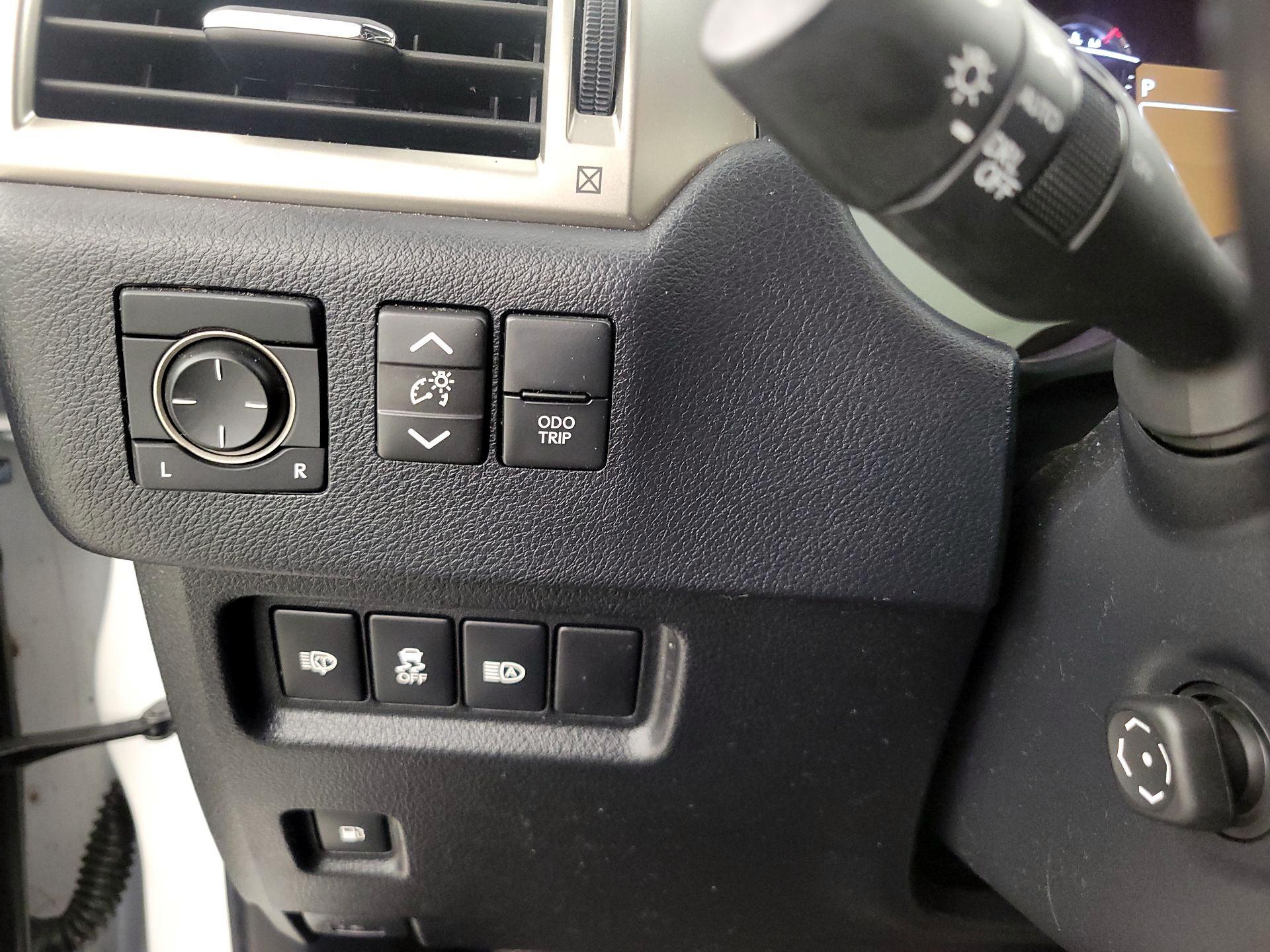 Thumbnail: 2020 Lexus GX - 13