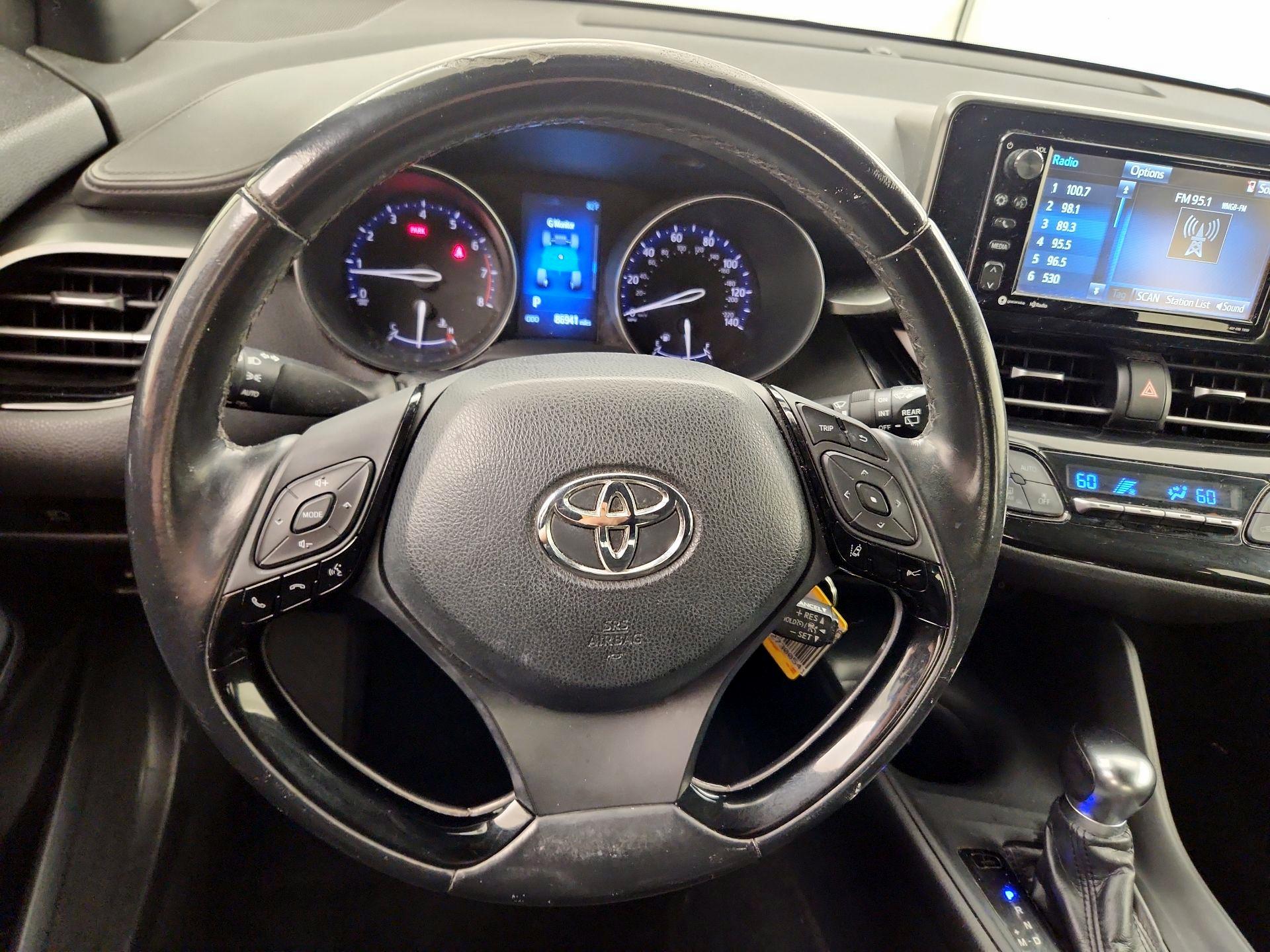 Thumbnail: 2018 Toyota C-HR - 10