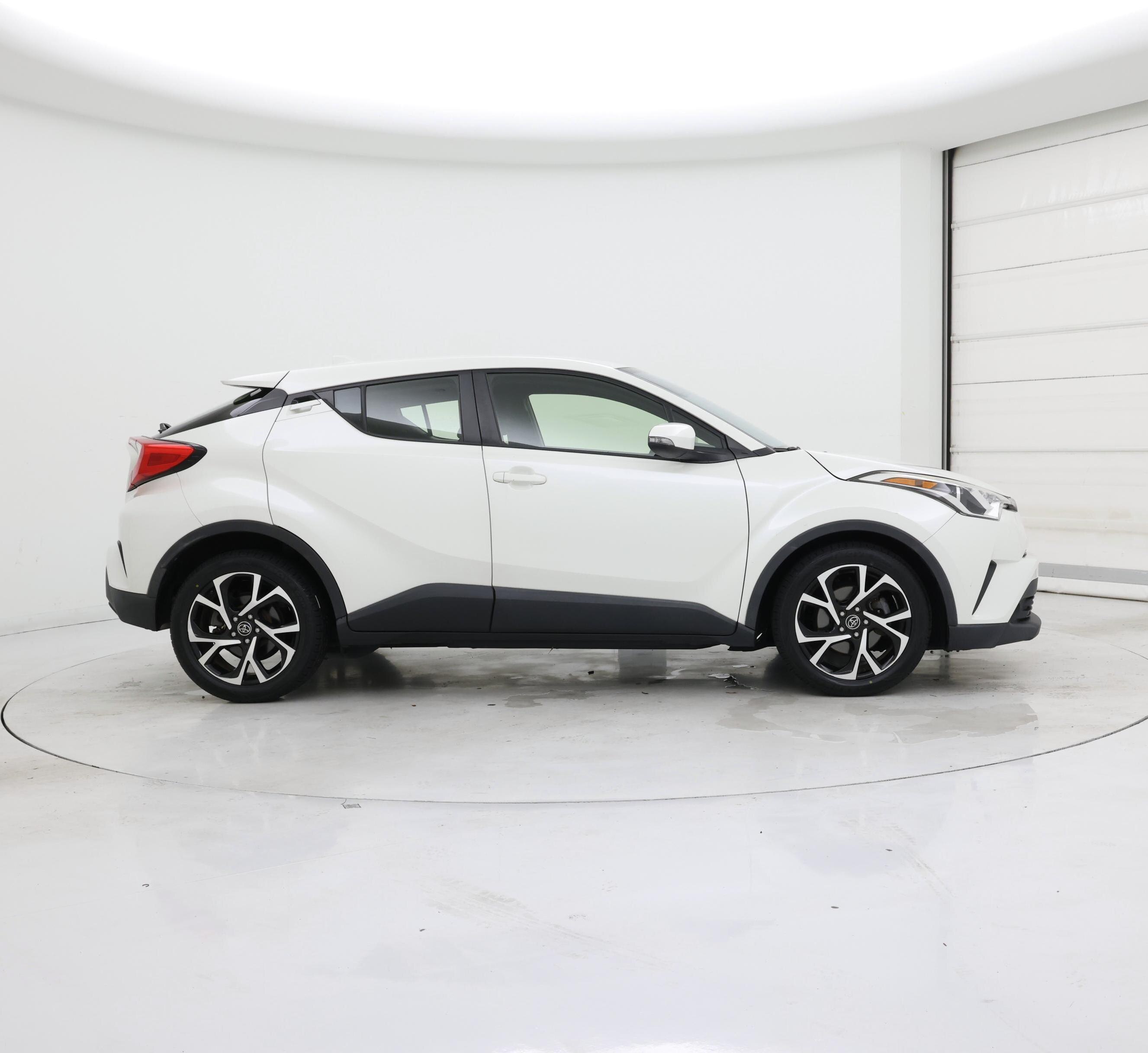 Thumbnail: 2018 Toyota C-HR - 7