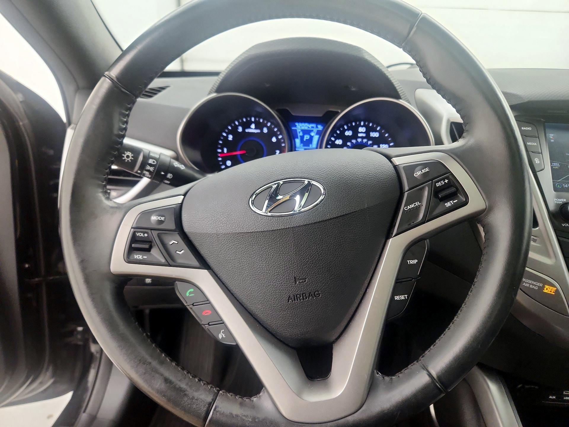 Thumbnail: 2017 Hyundai Veloster - 10