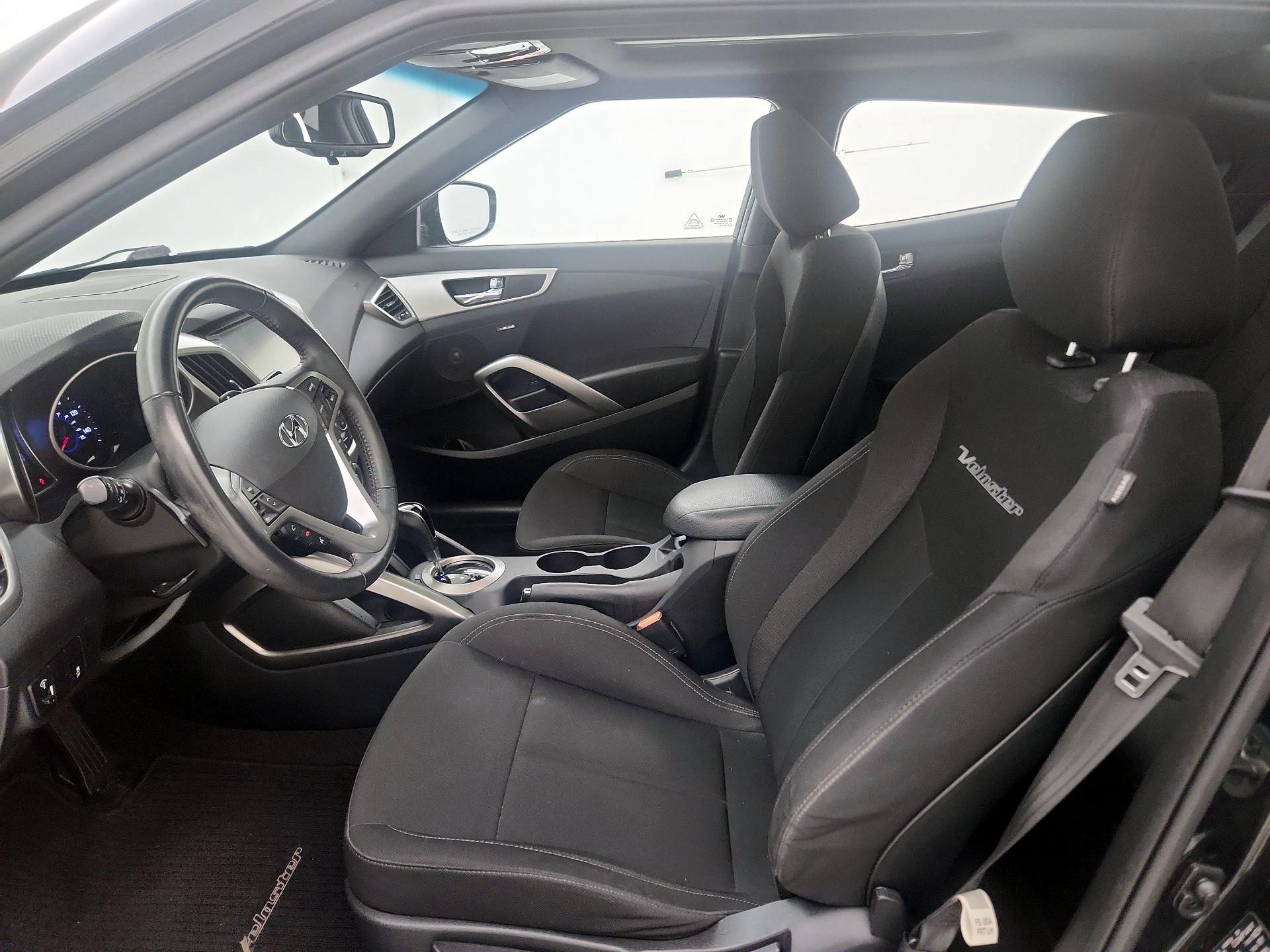 Thumbnail: 2017 Hyundai Veloster - 11