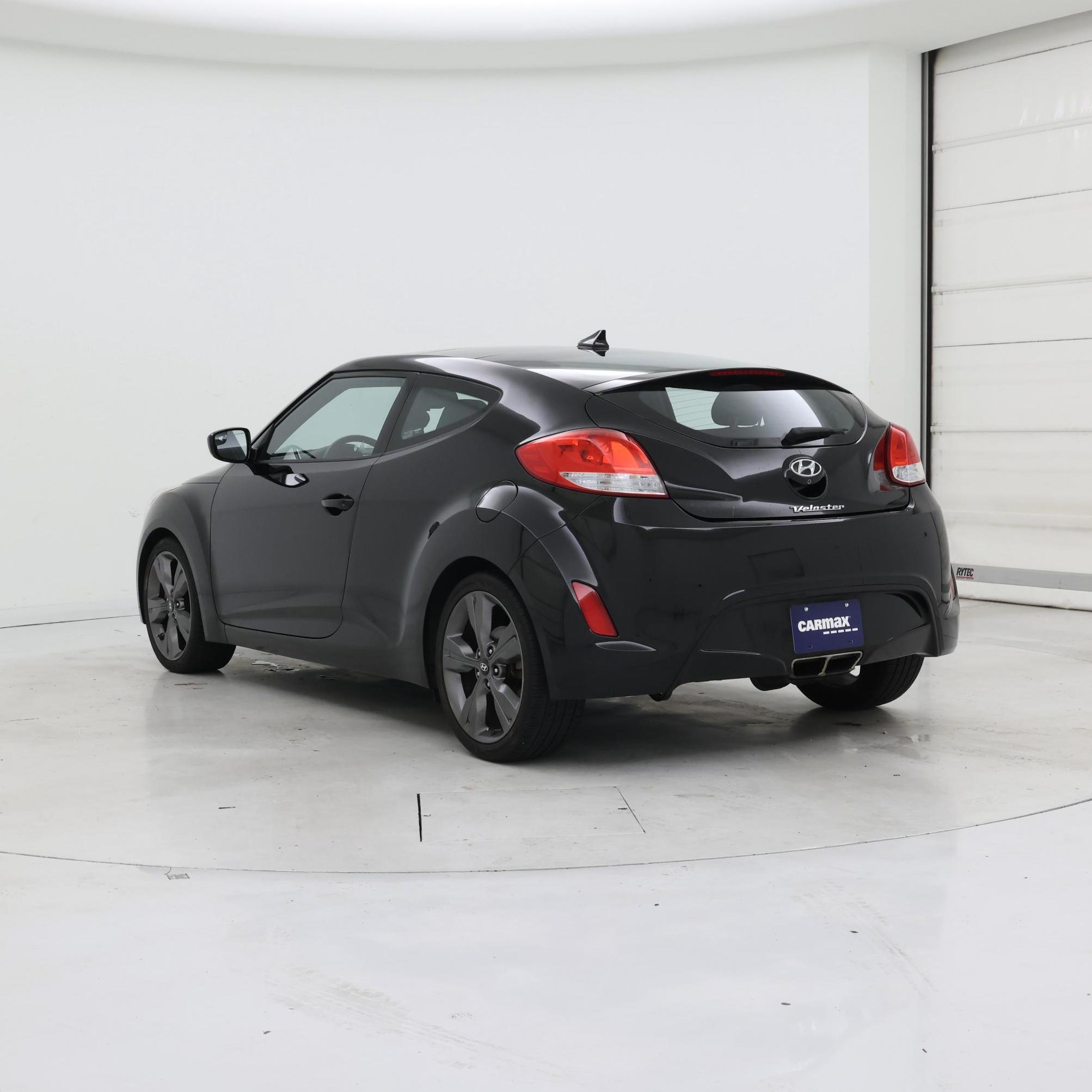 Thumbnail: 2017 Hyundai Veloster - 2