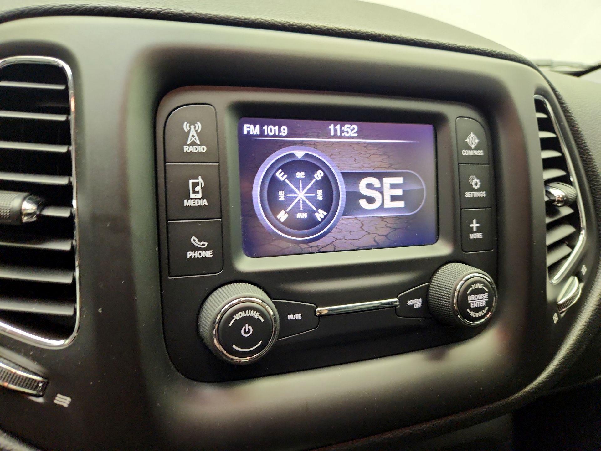 Thumbnail: 2018 Jeep Compass - 14