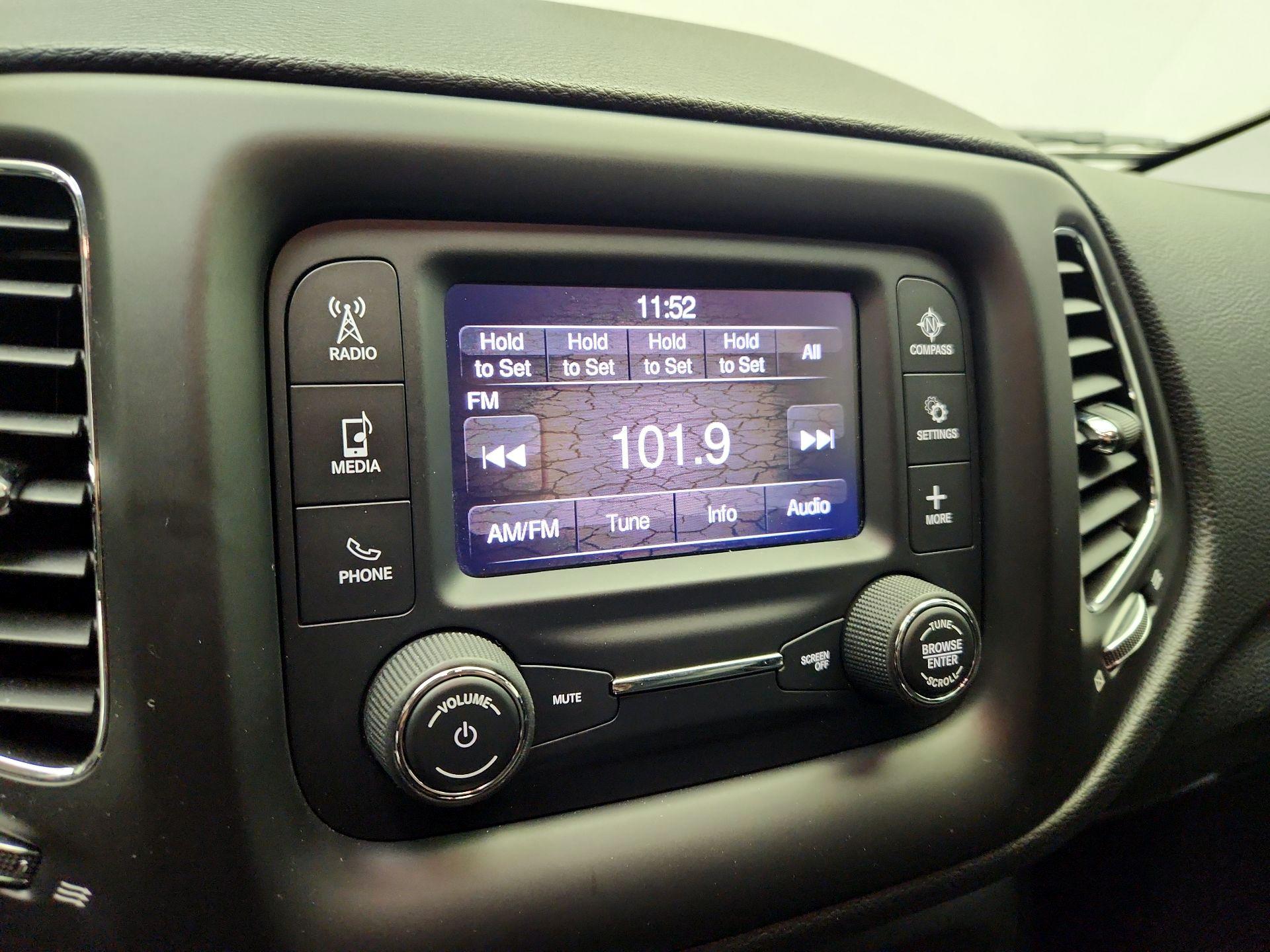 Thumbnail: 2018 Jeep Compass - 16
