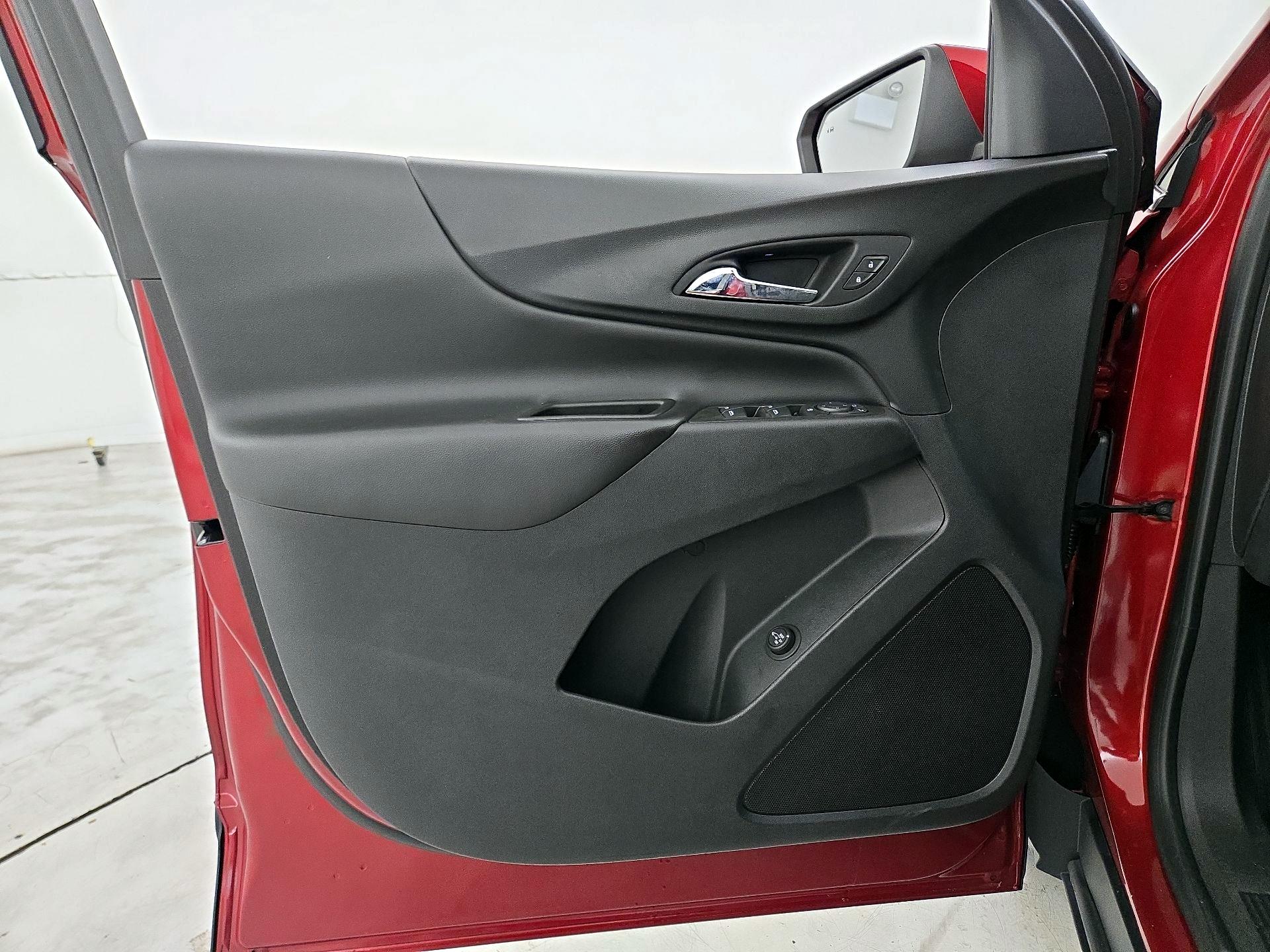 Thumbnail: 2021 Chevrolet Equinox - 12