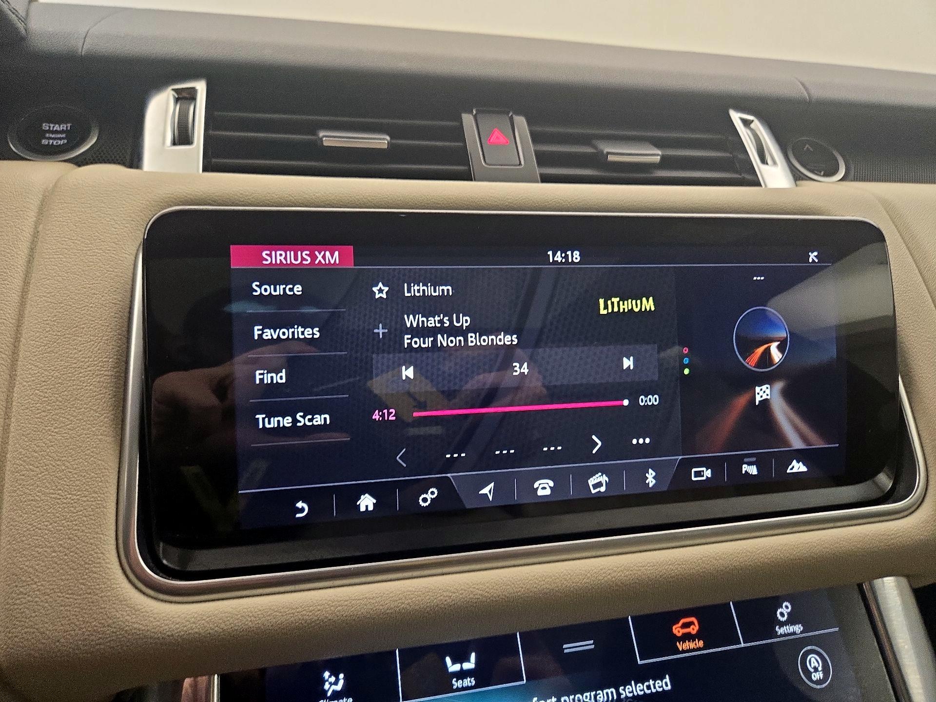 Thumbnail: 2020 Land Rover Range Rover Sport - 15