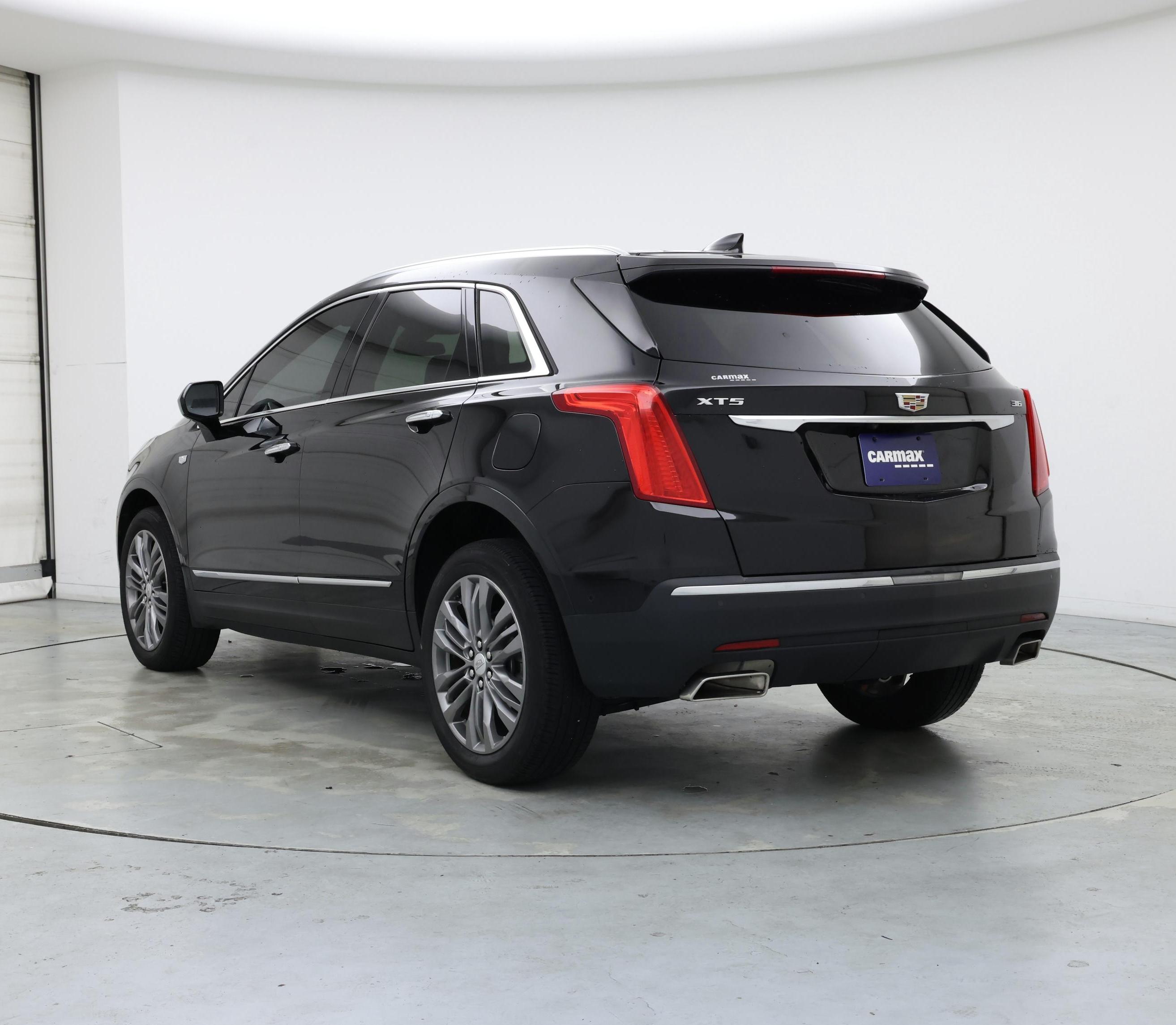 Thumbnail: 2019 Cadillac XT5 - 2