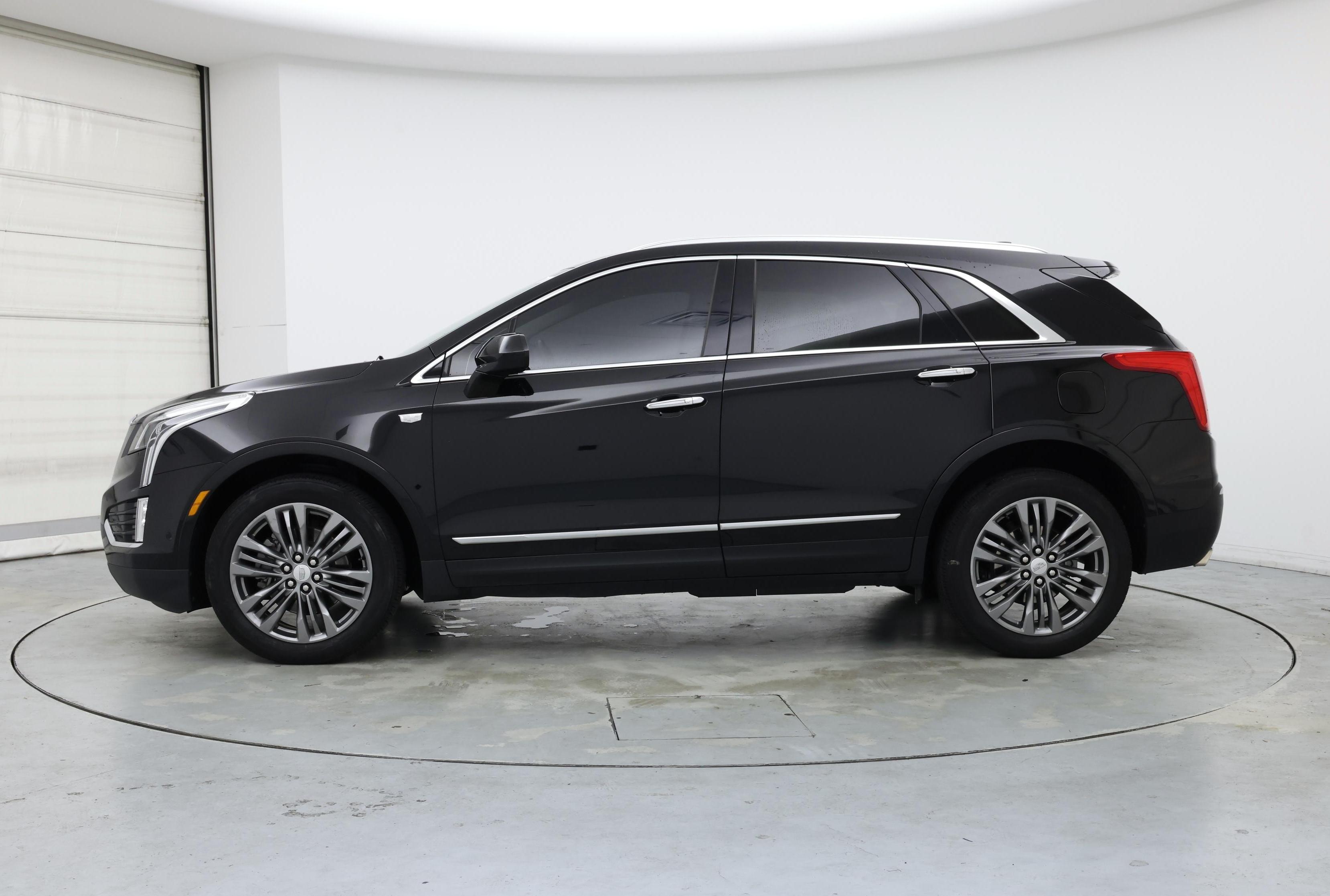 Thumbnail: 2019 Cadillac XT5 - 3