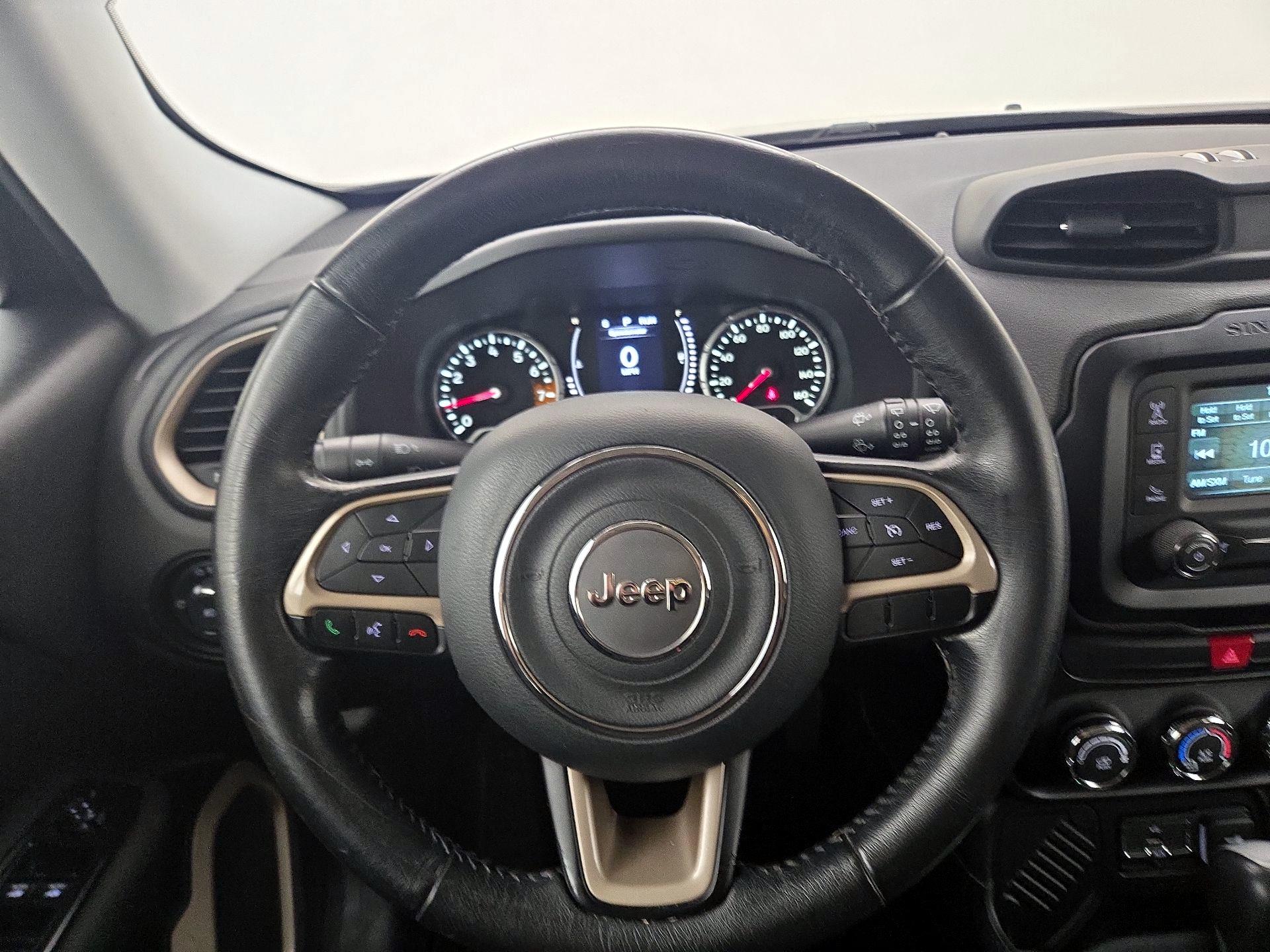 Thumbnail: 2016 Jeep Renegade - 10