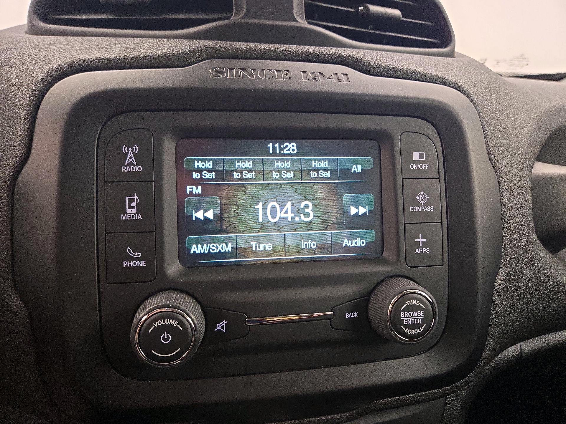 Thumbnail: 2016 Jeep Renegade - 15