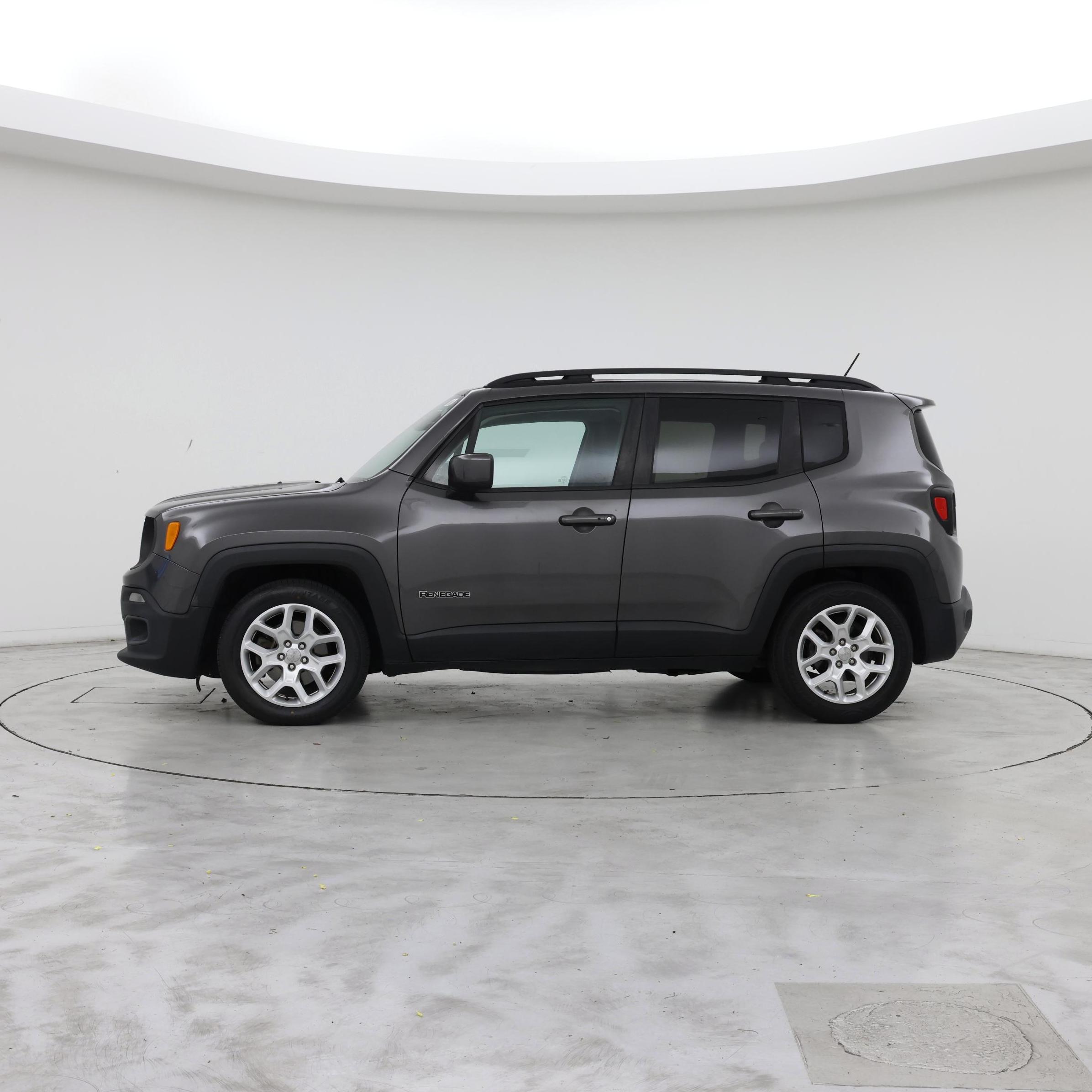 Thumbnail: 2016 Jeep Renegade - 3
