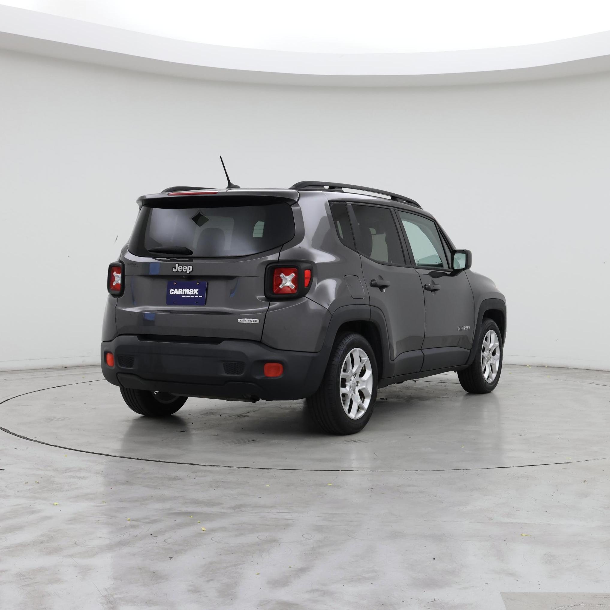 Thumbnail: 2016 Jeep Renegade - 8