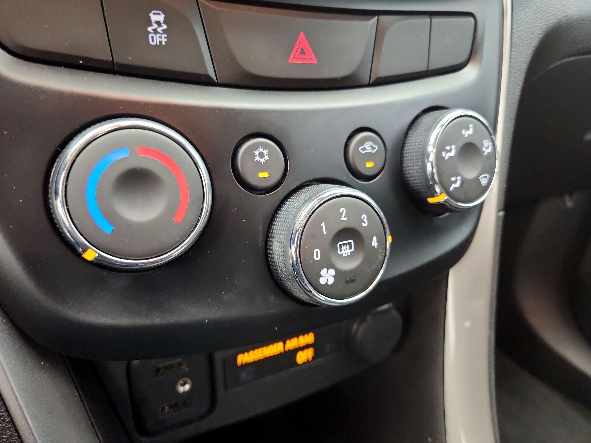 Thumbnail: 2019 Chevrolet Trax - 16
