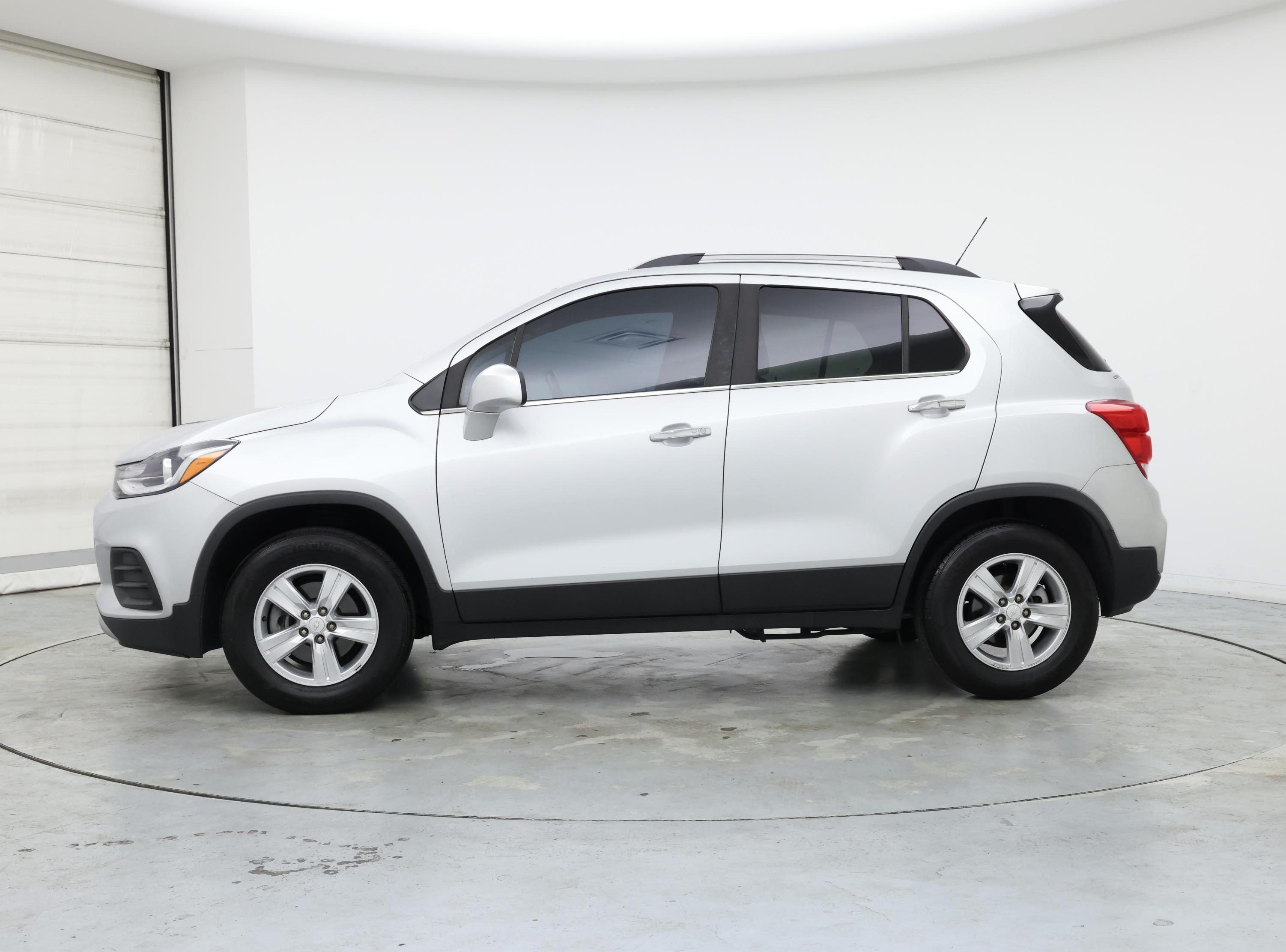 Thumbnail: 2019 Chevrolet Trax - 3