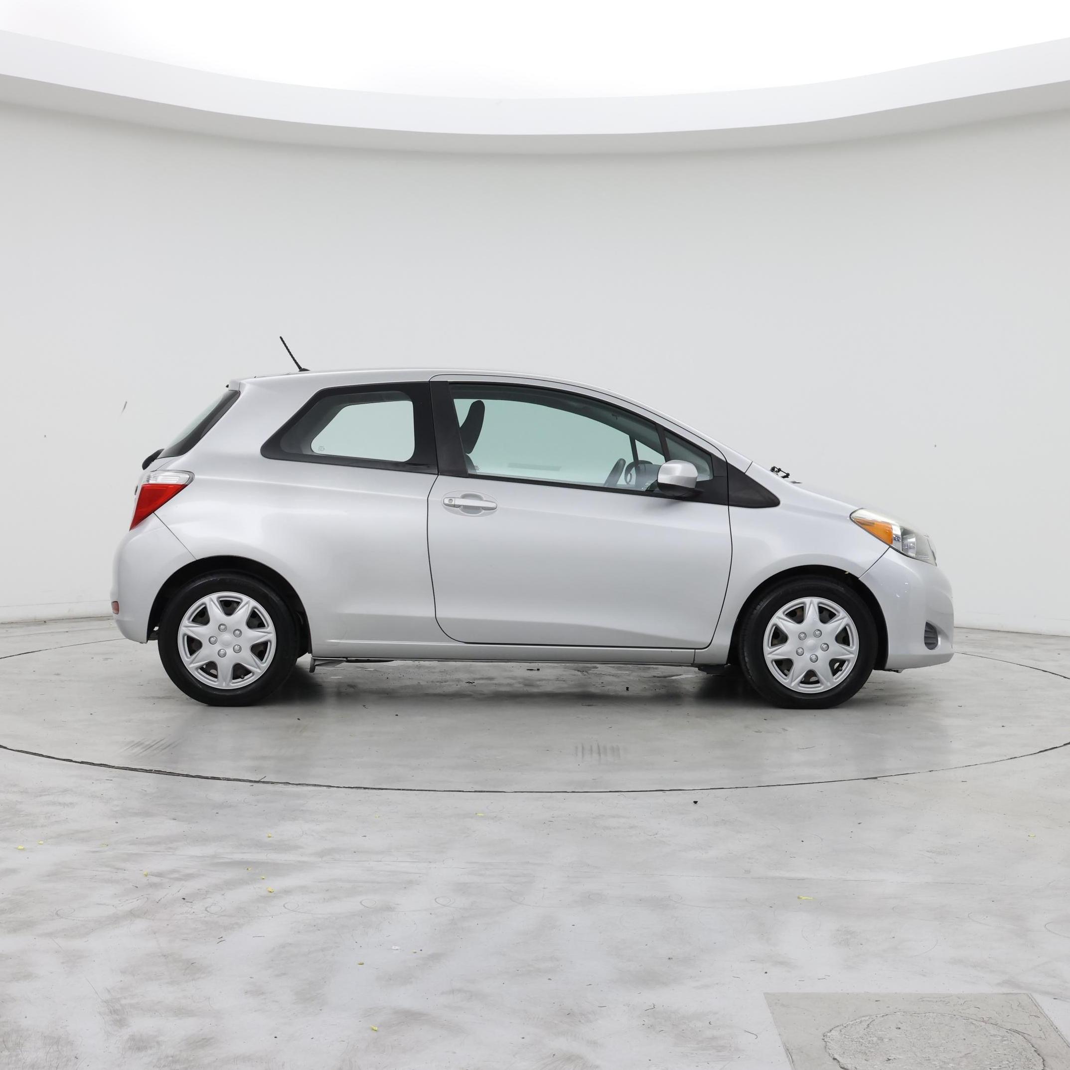 Thumbnail: 2014 Toyota Yaris - 7