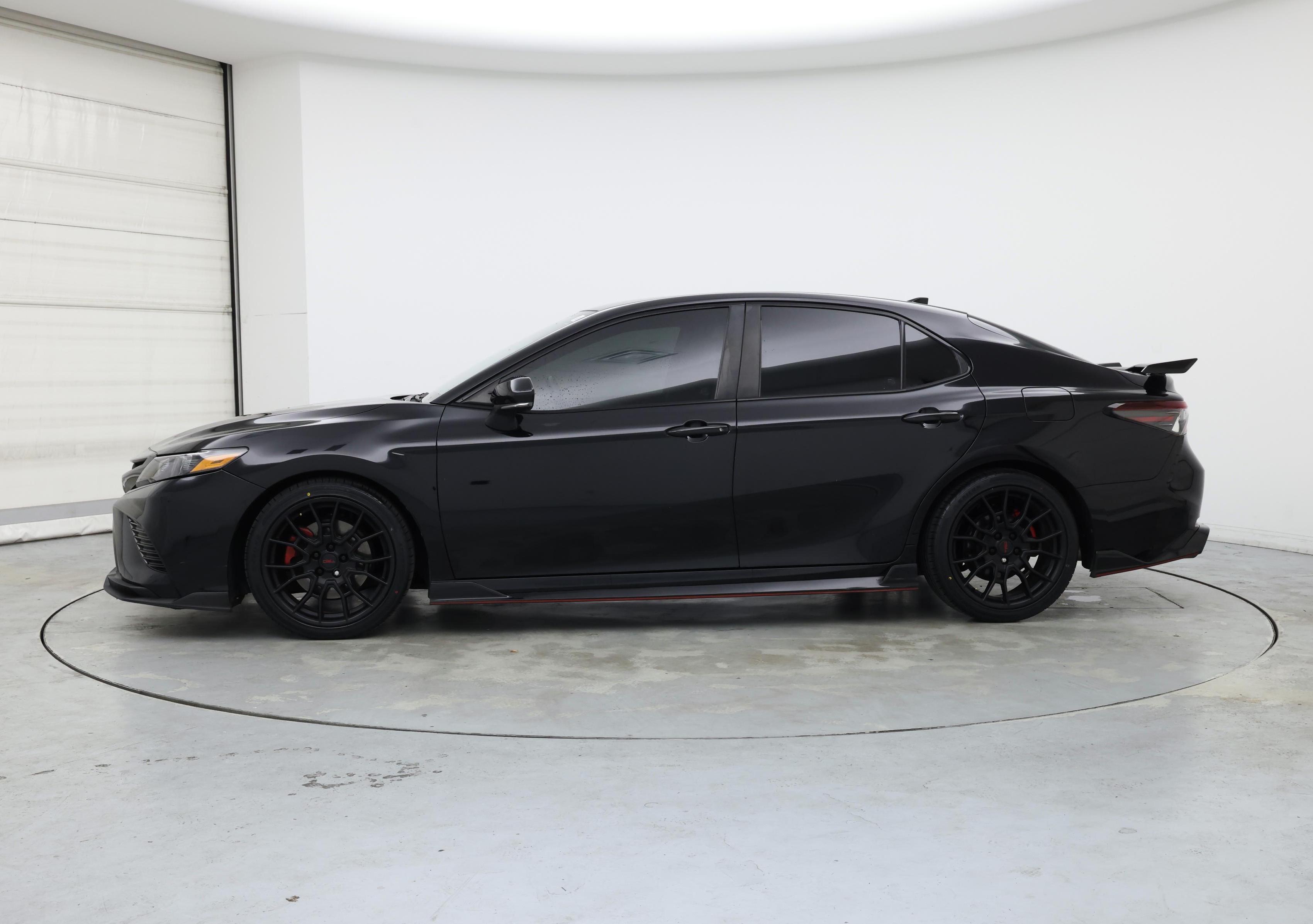 Thumbnail: 2021 Toyota Camry - 3
