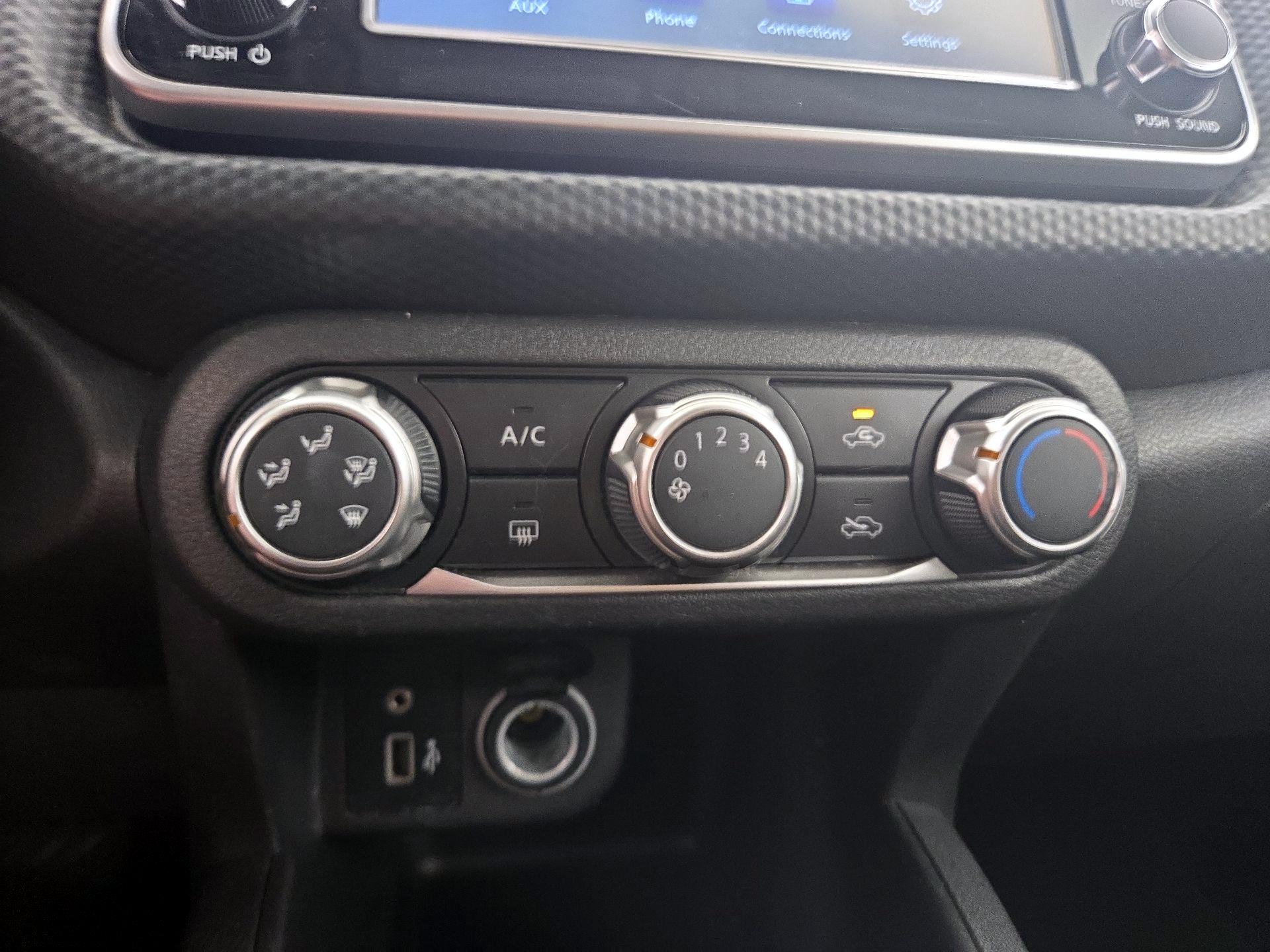 Thumbnail: 2021 Nissan Kicks - 16