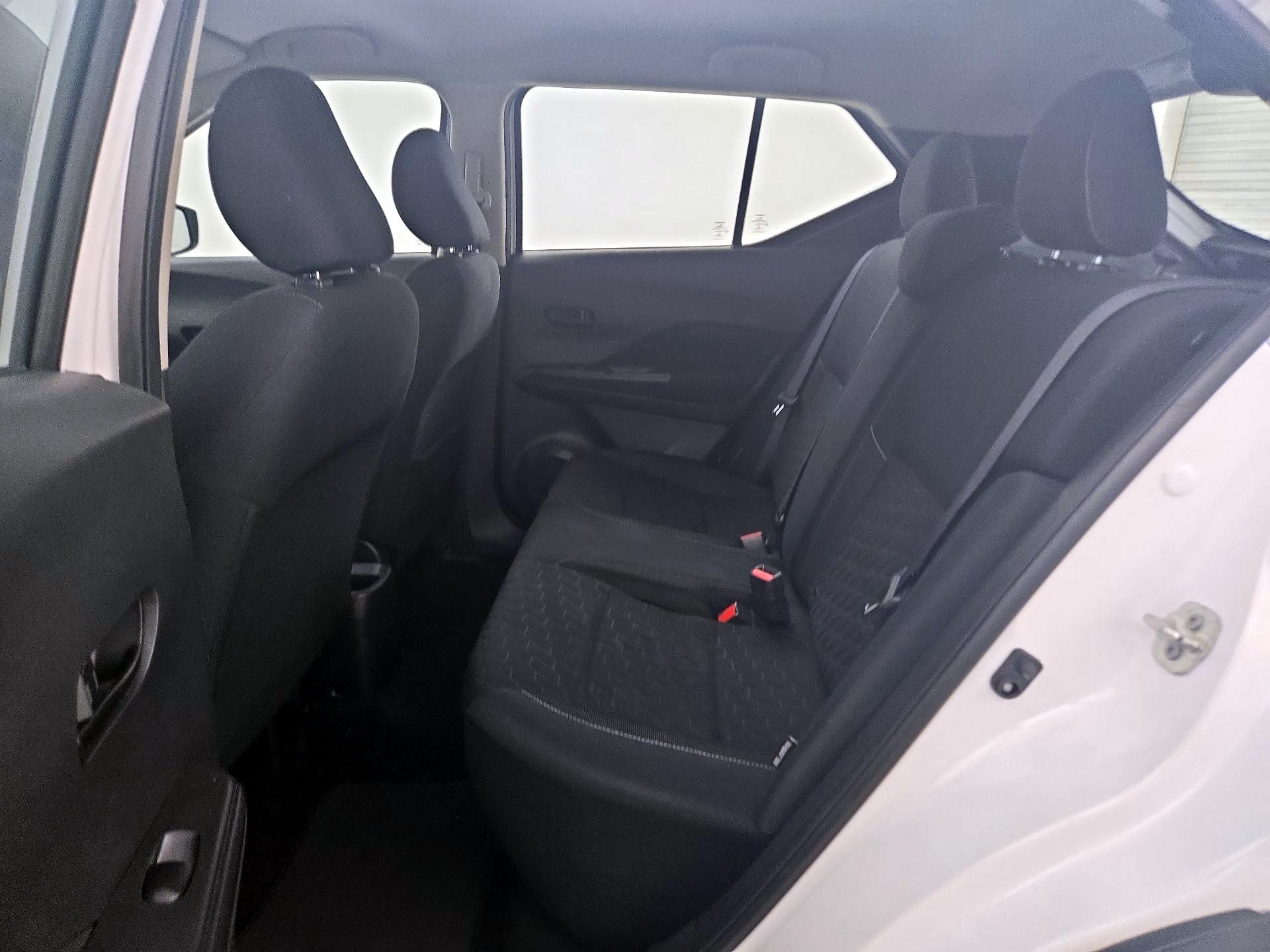 Thumbnail: 2021 Nissan Kicks - 19