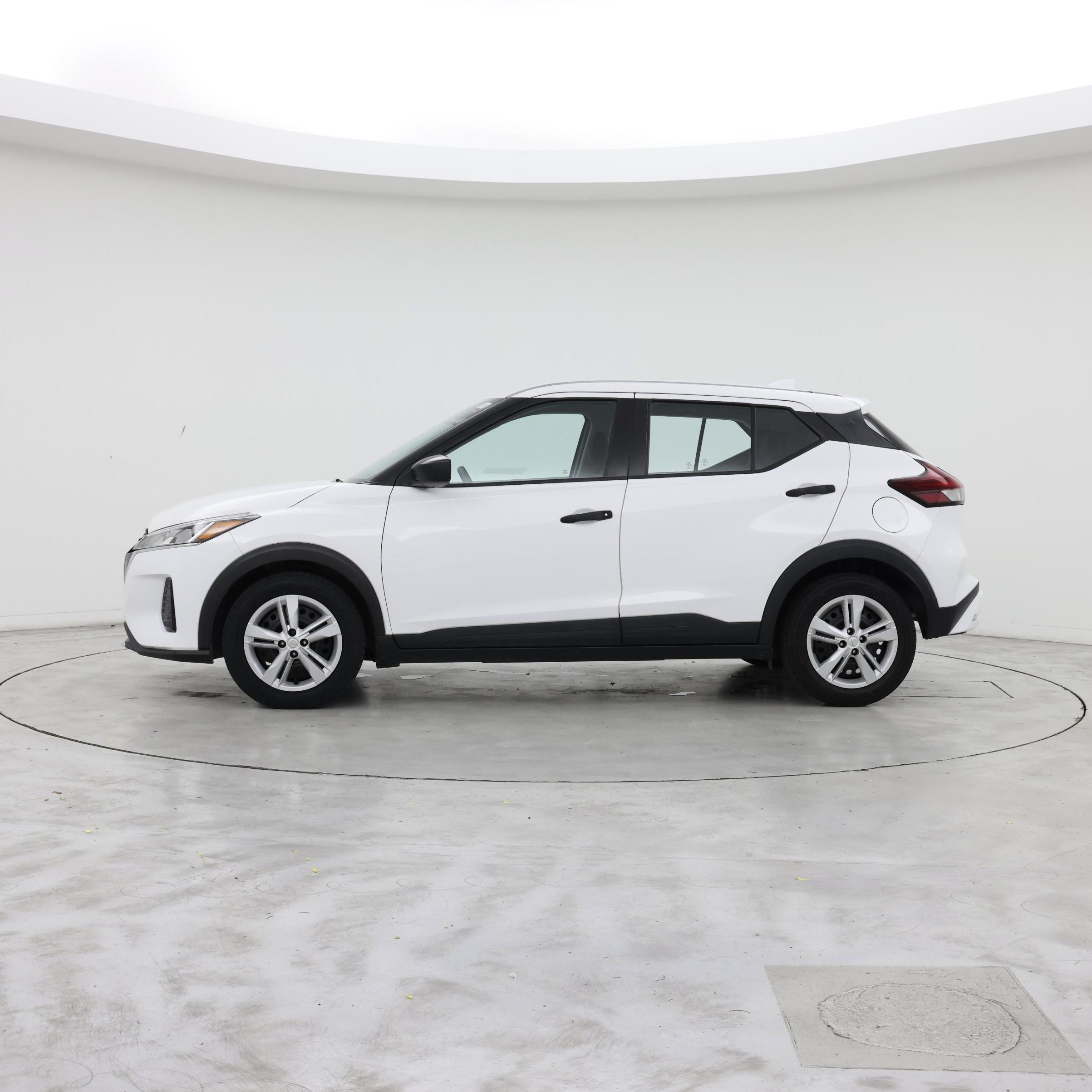 Thumbnail: 2021 Nissan Kicks - 3