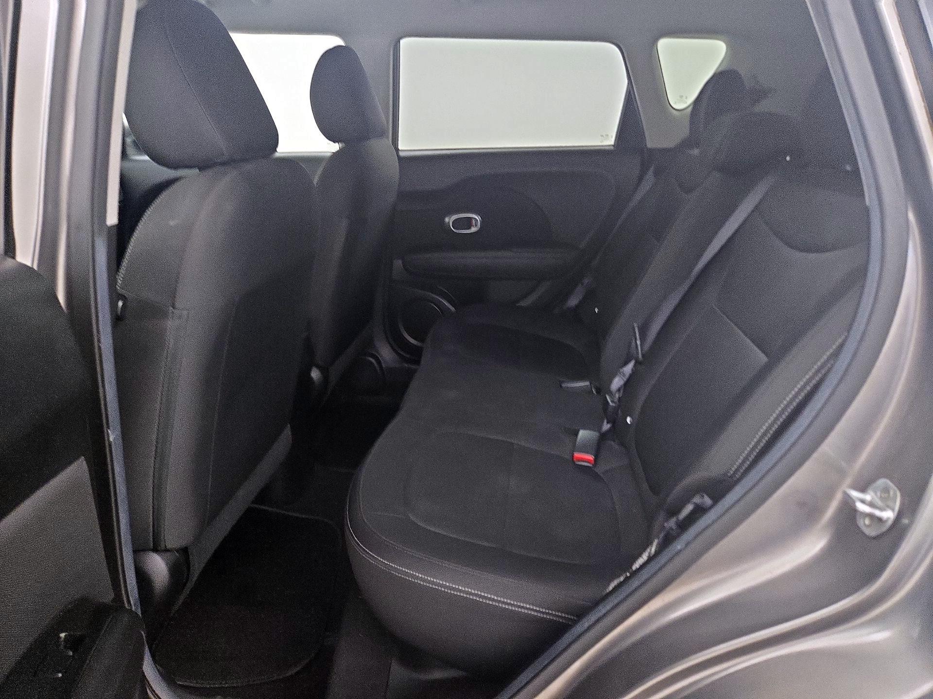 Thumbnail: 2016 Kia Soul - 18