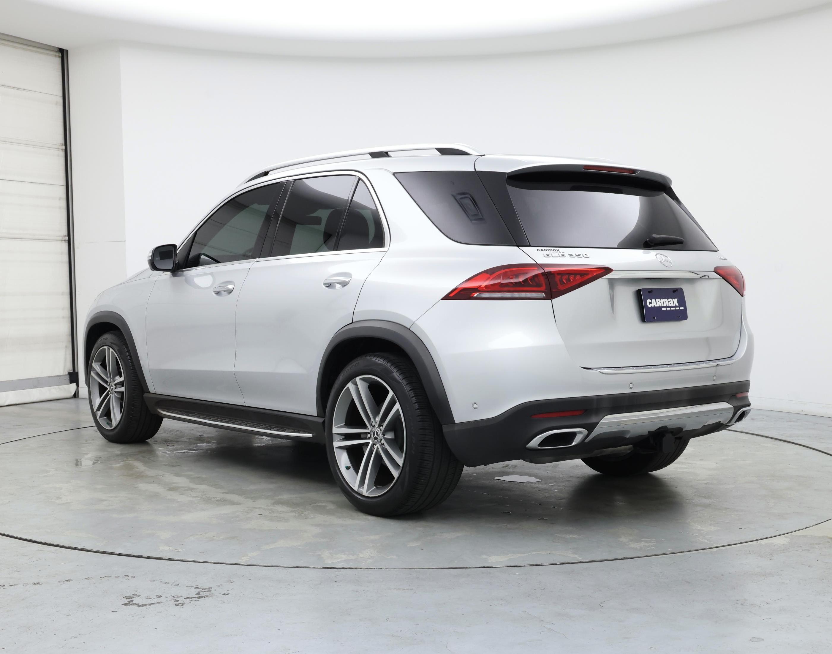 Thumbnail: 2020 Mercedes-Benz GLE - 2