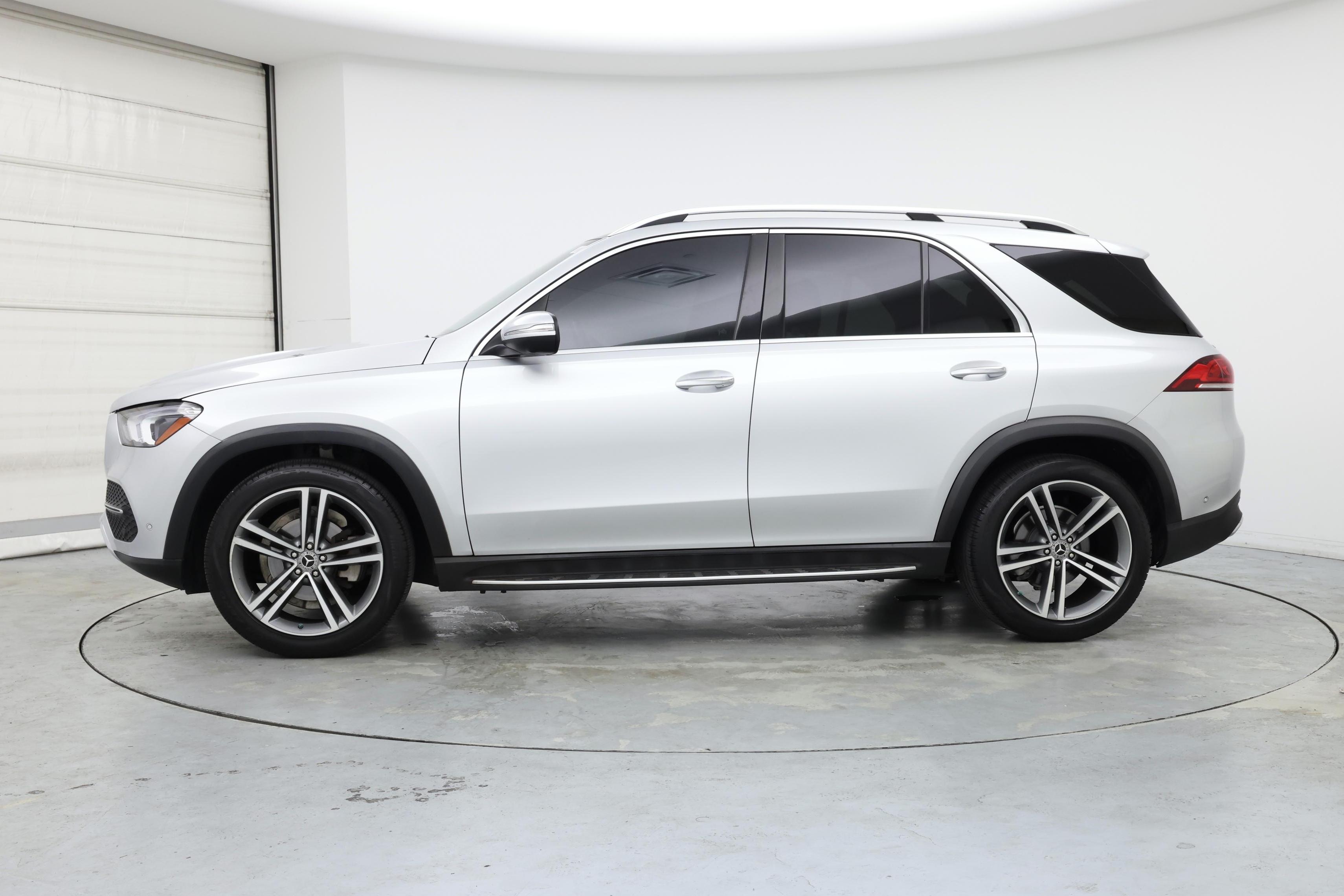 Thumbnail: 2020 Mercedes-Benz GLE - 3