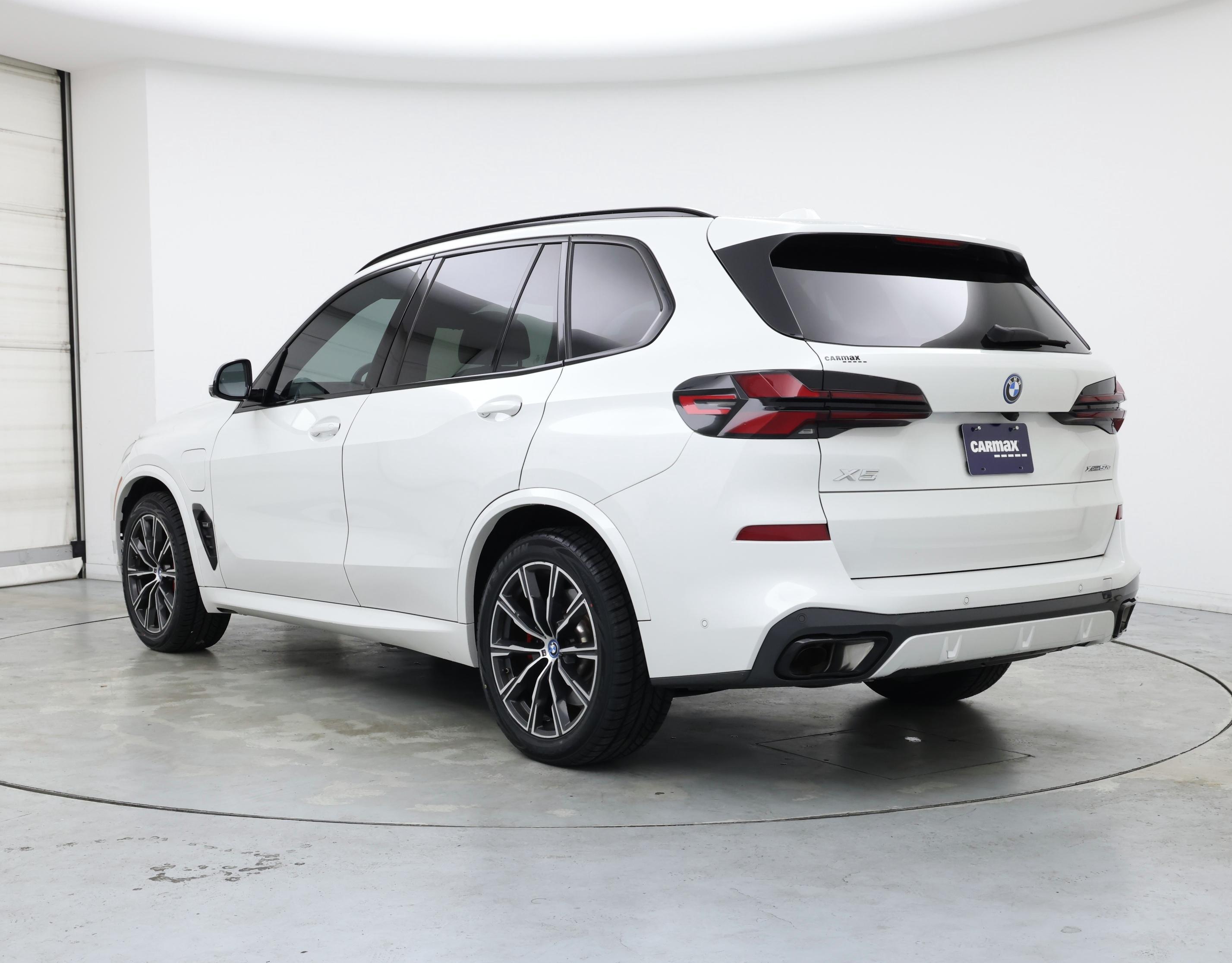 Thumbnail: 2024 BMW X5 - 2