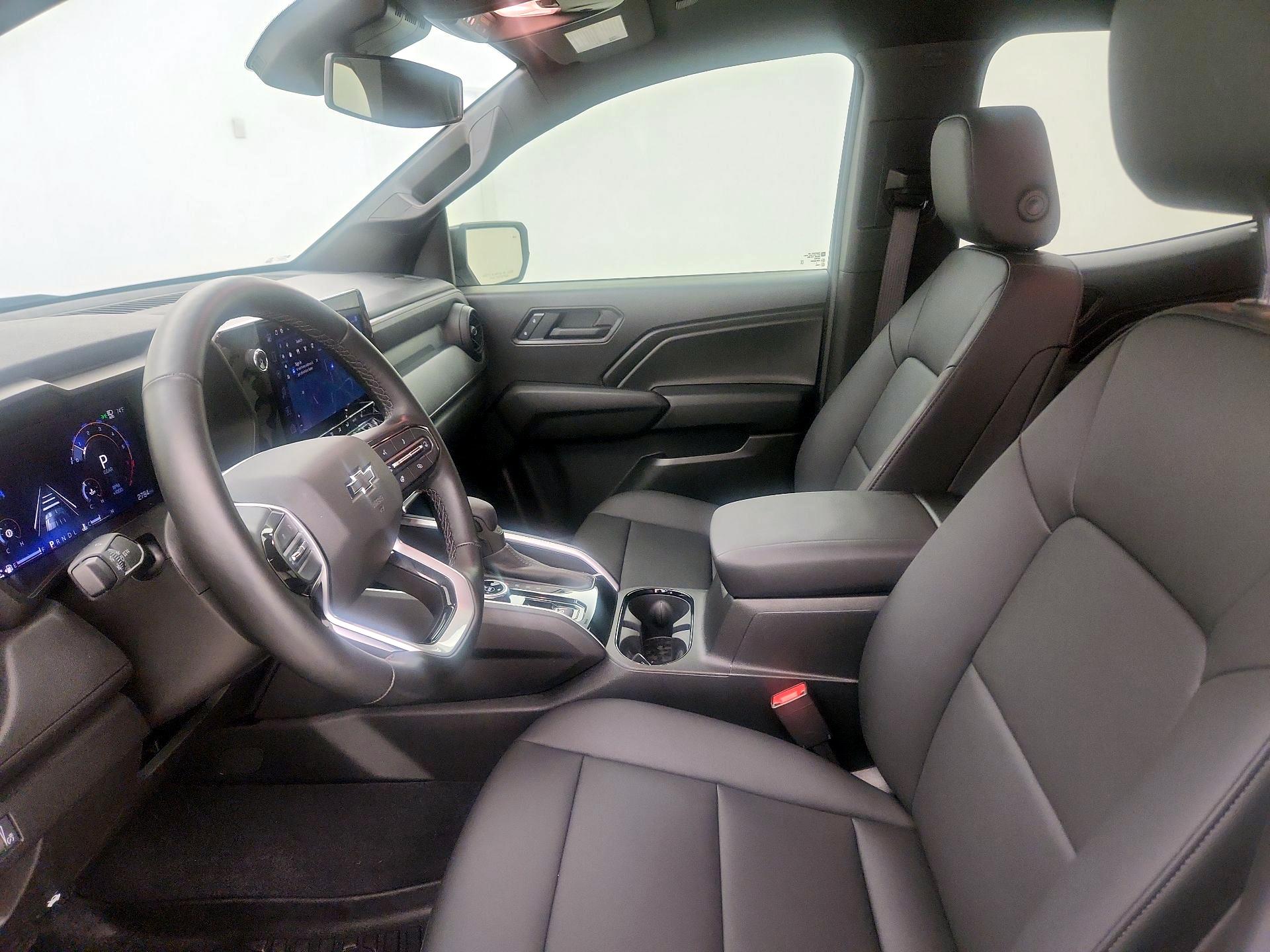 Thumbnail: 2025 Chevrolet Colorado - 11