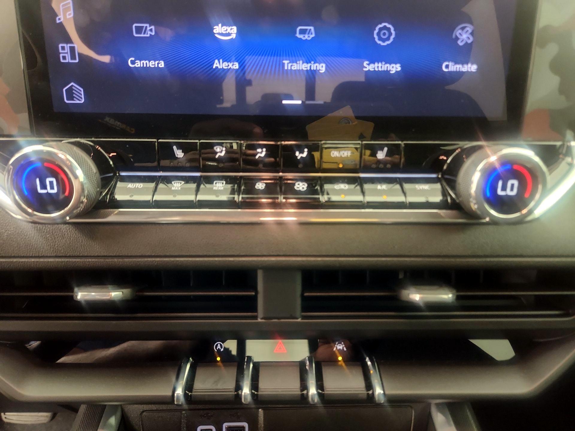 Thumbnail: 2025 Chevrolet Colorado - 17