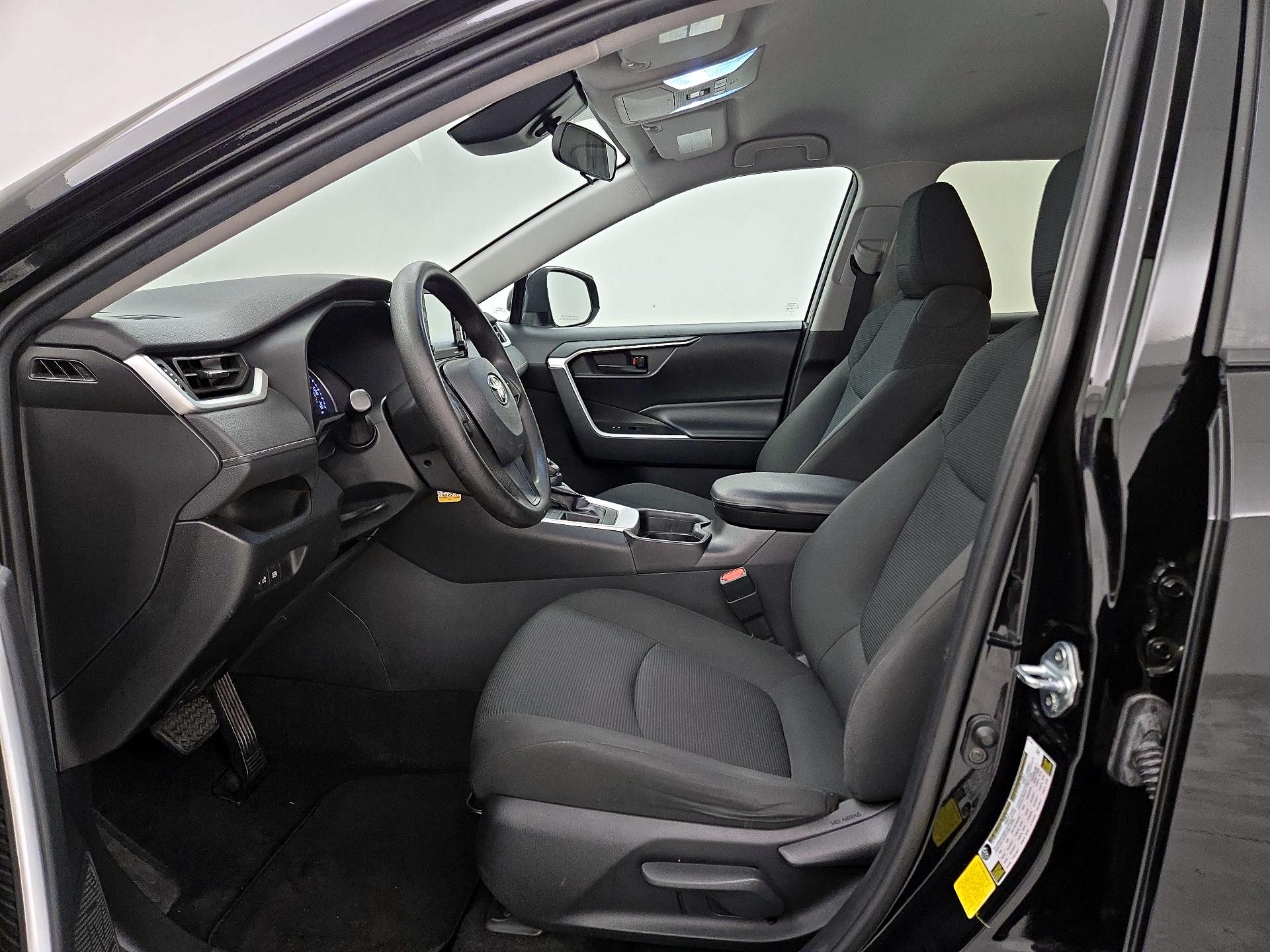 Thumbnail: 2021 Toyota RAV4 - 11