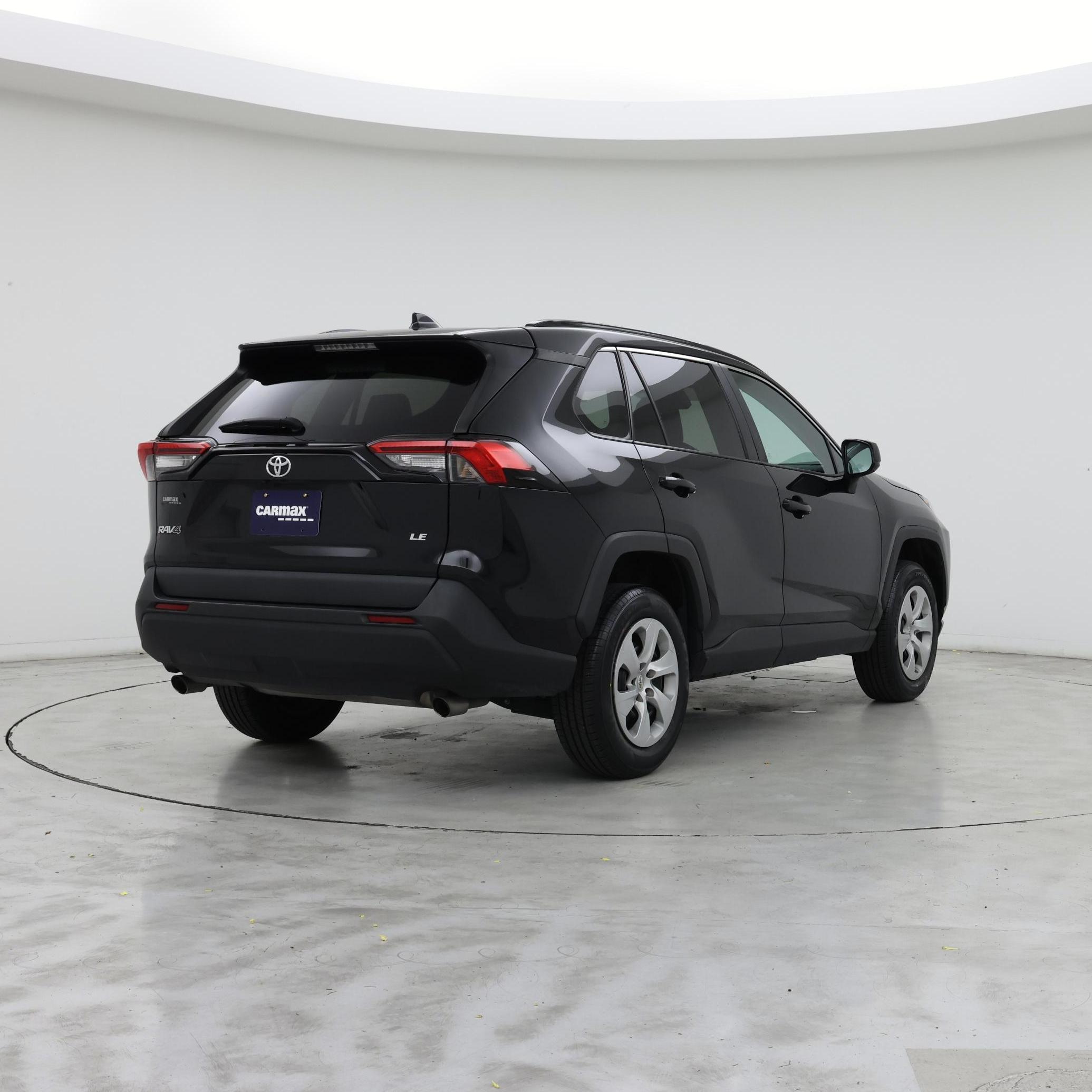 Thumbnail: 2021 Toyota RAV4 - 8