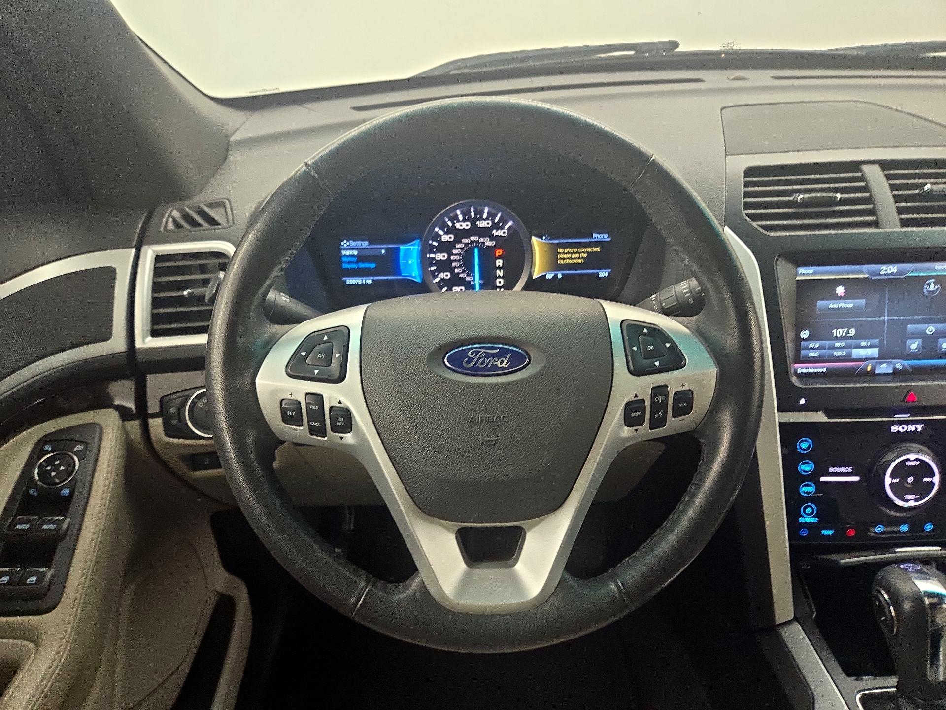 Thumbnail: 2015 Ford Explorer - 10