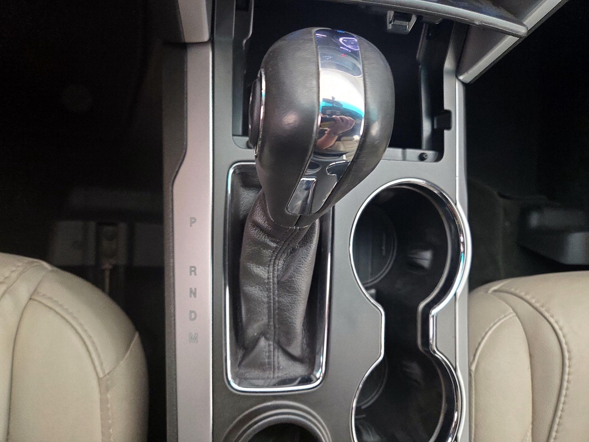 Thumbnail: 2015 Ford Explorer - 17