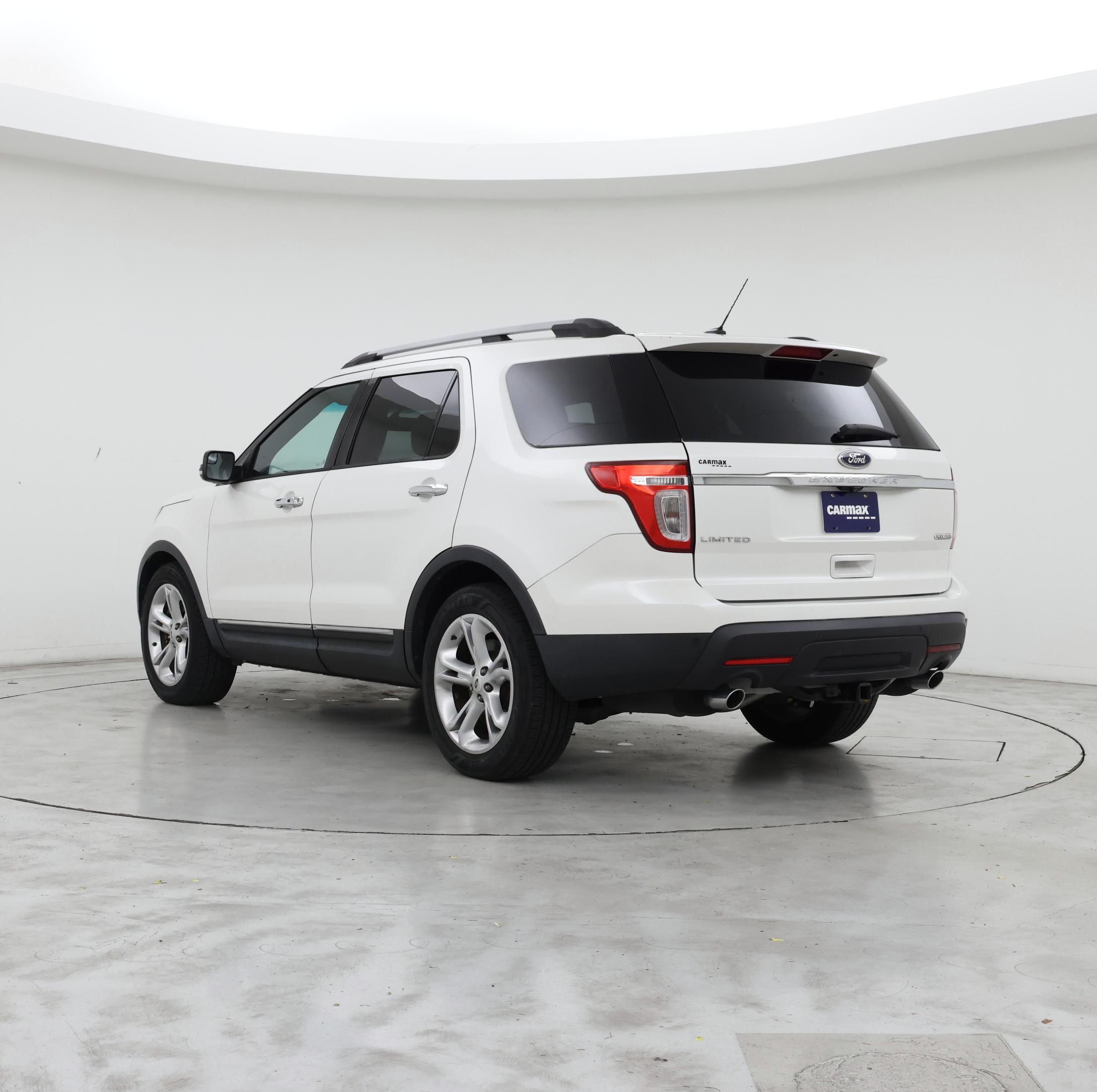 Thumbnail: 2015 Ford Explorer - 2