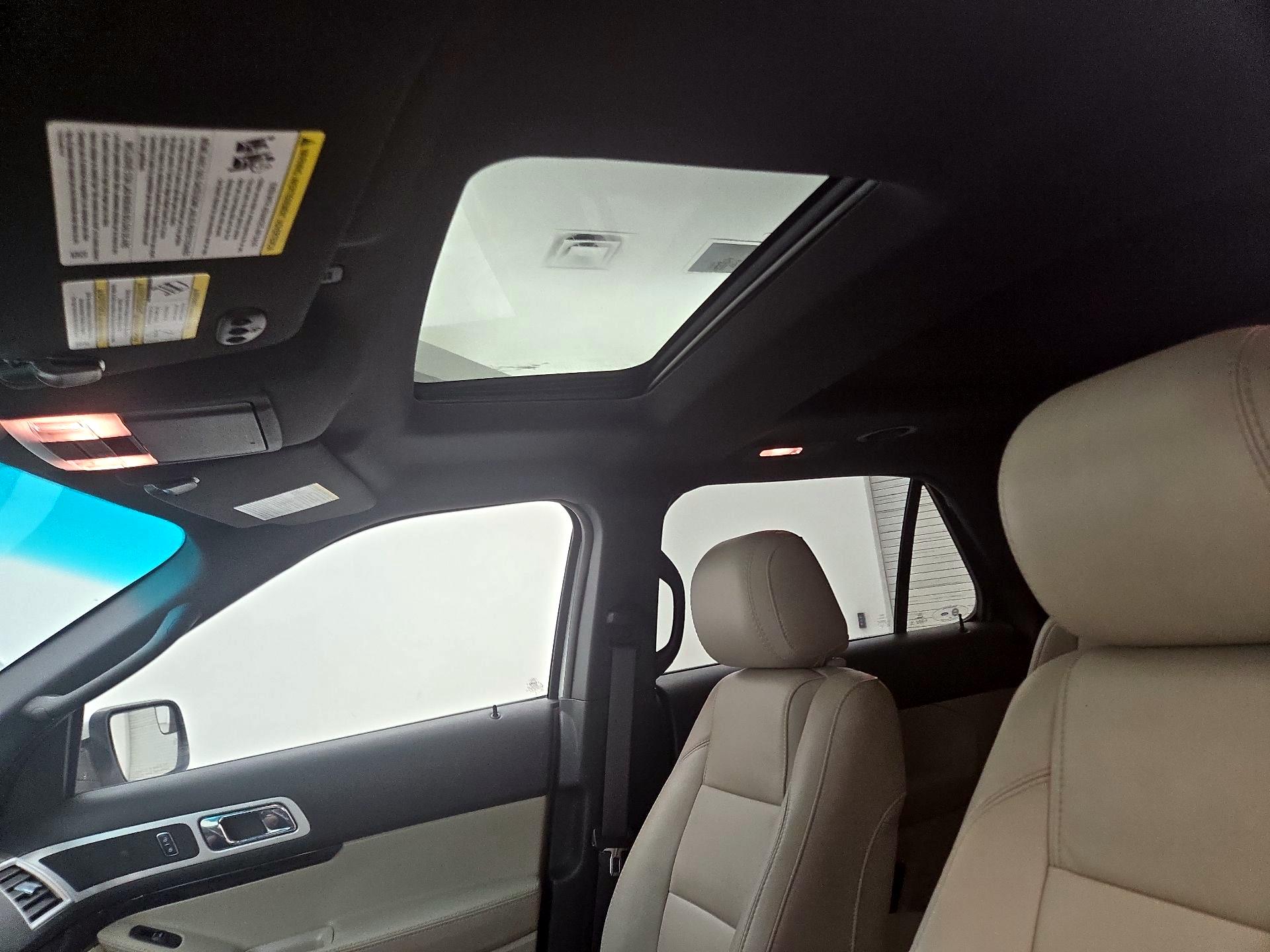 Thumbnail: 2015 Ford Explorer - 19