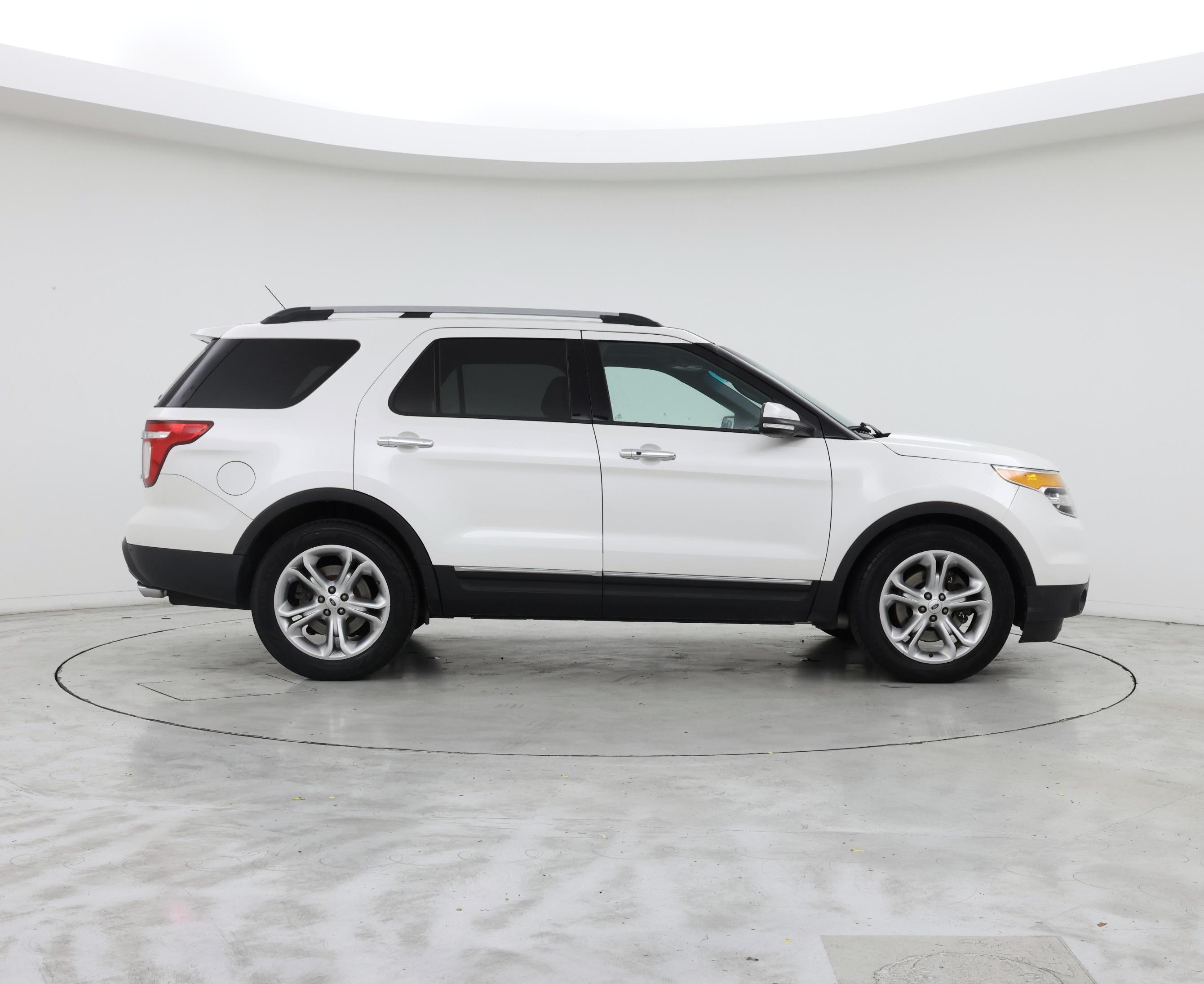 Thumbnail: 2015 Ford Explorer - 7