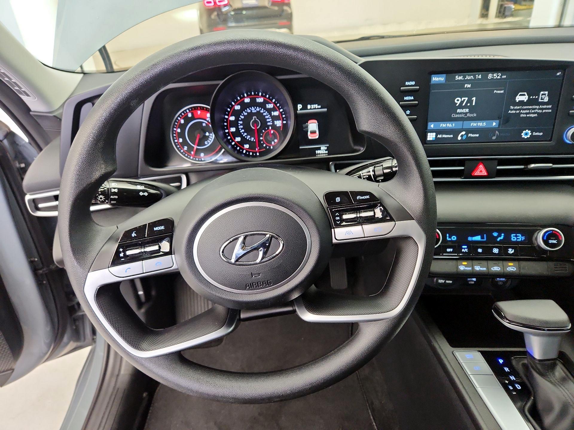 Thumbnail: 2023 Hyundai Elantra - 10