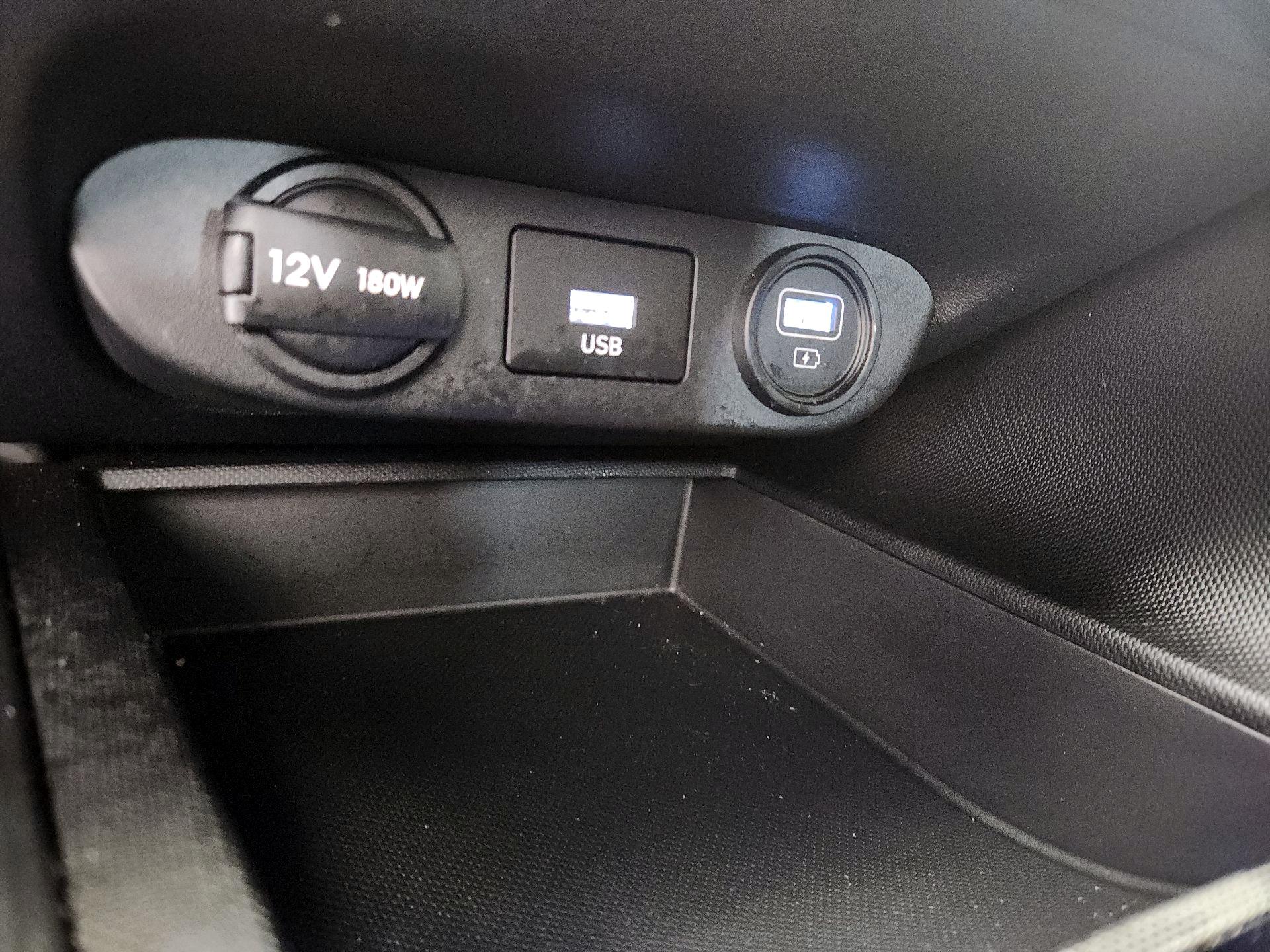 Thumbnail: 2023 Hyundai Elantra - 18