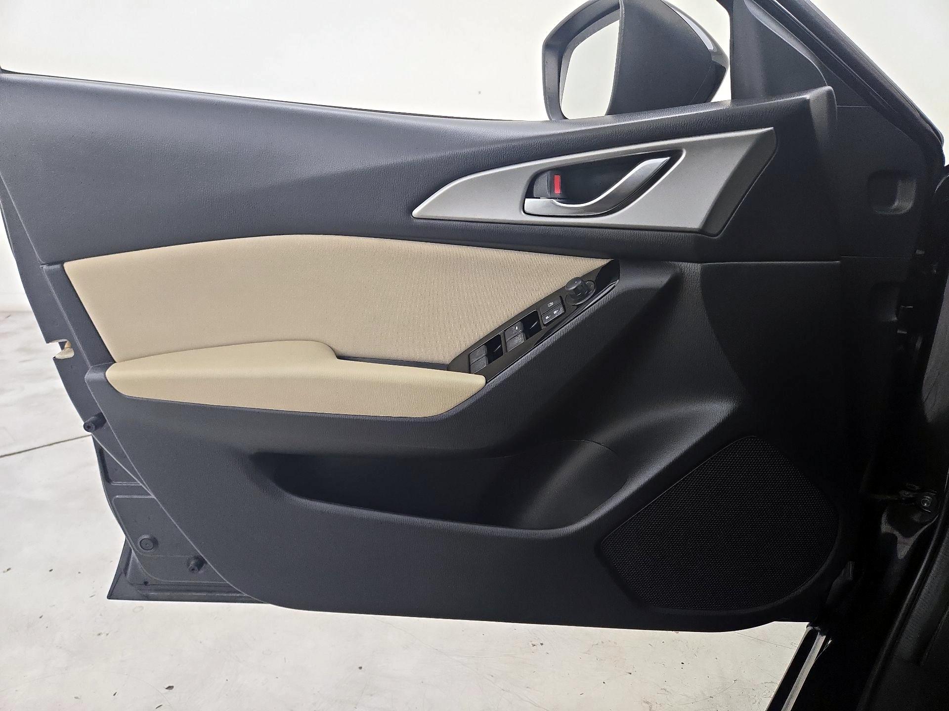 Thumbnail: 2017 Mazda Mazda3 - 12
