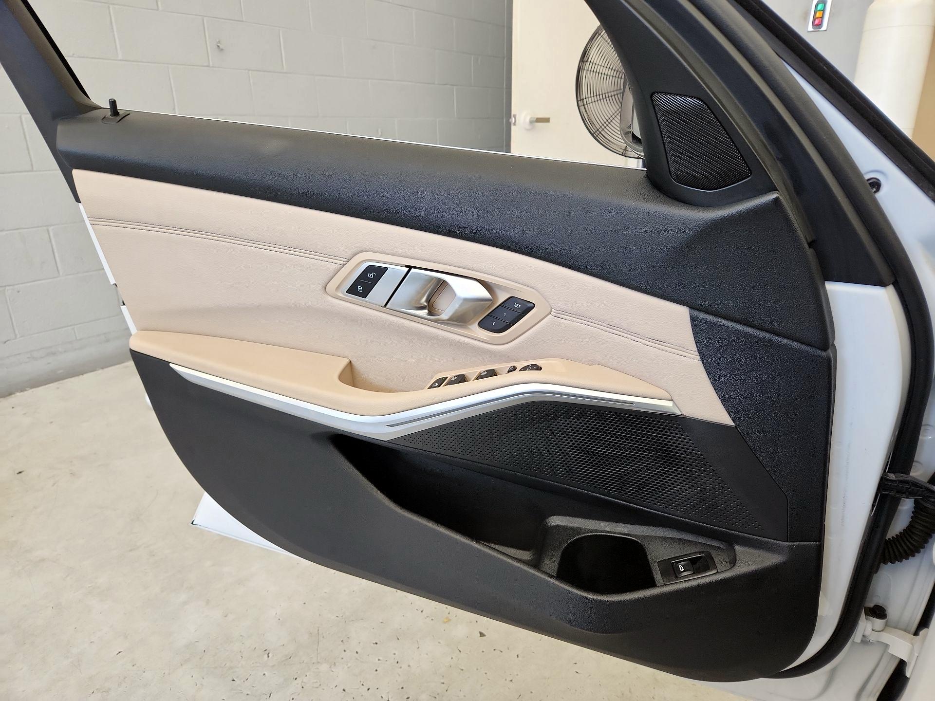 Thumbnail: 2019 BMW 3 Series - 12